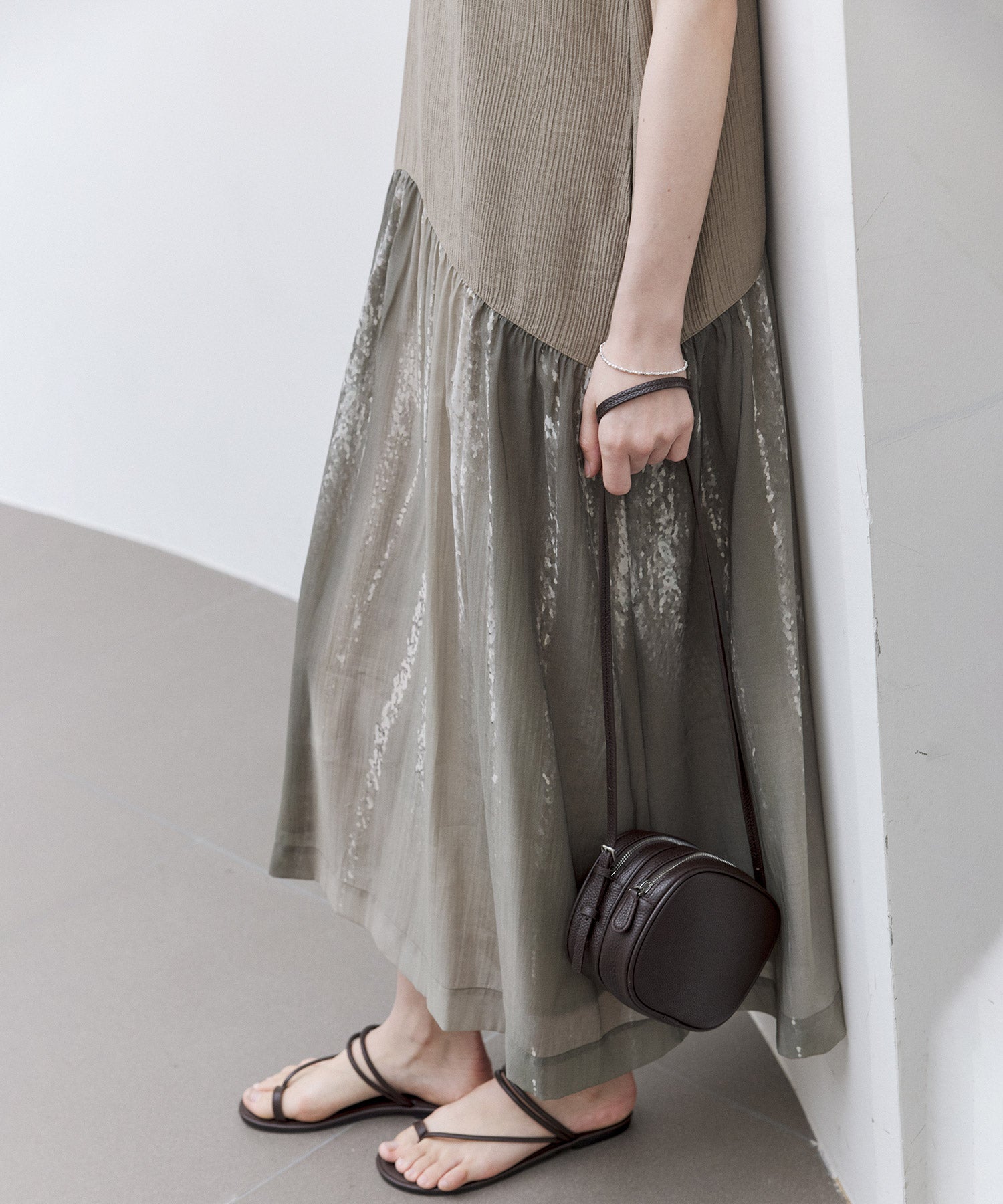 Artistic Light & Shadow Print Sleeveless Dress