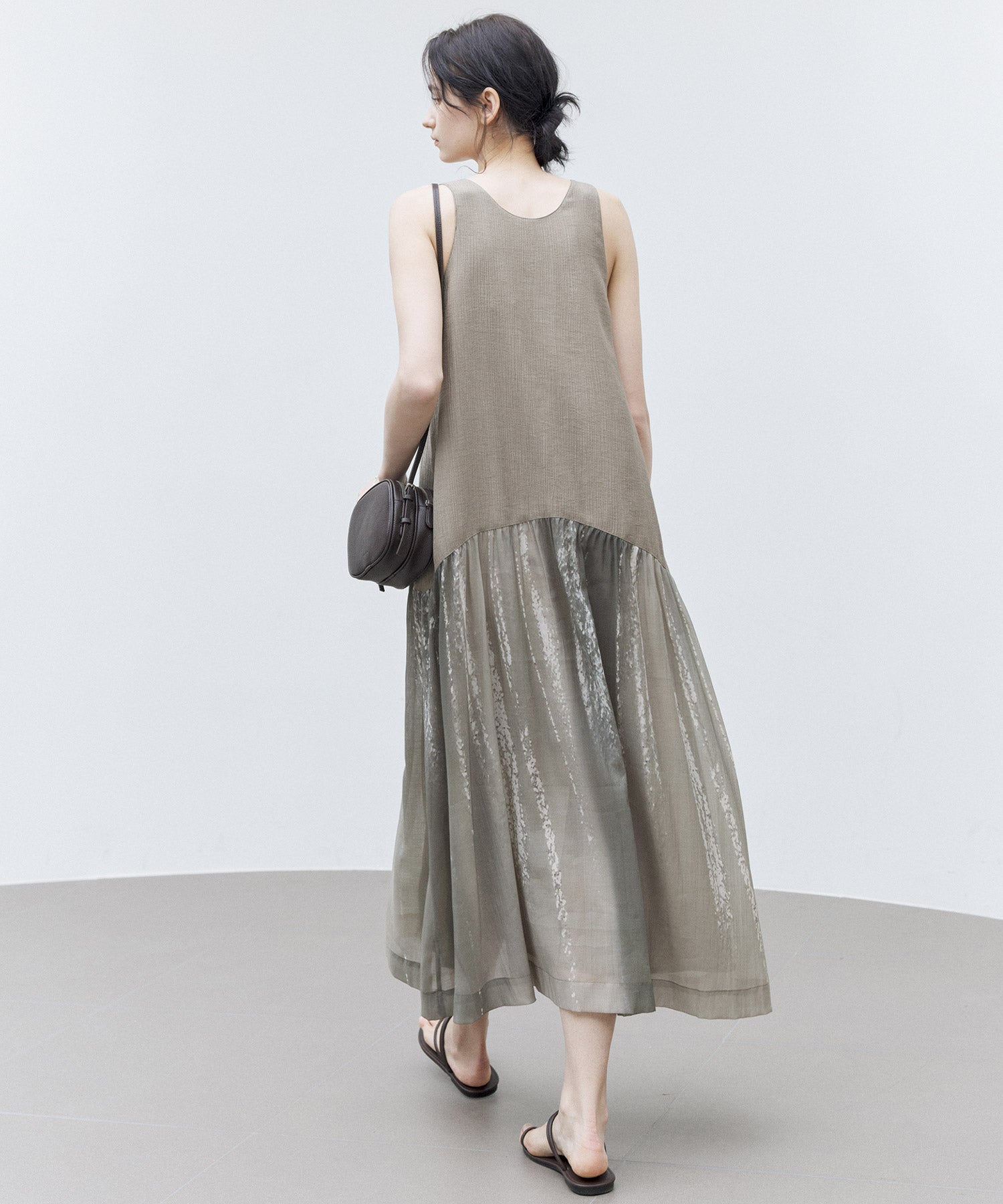 Artistic Light & Shadow Print Sleeveless Dress