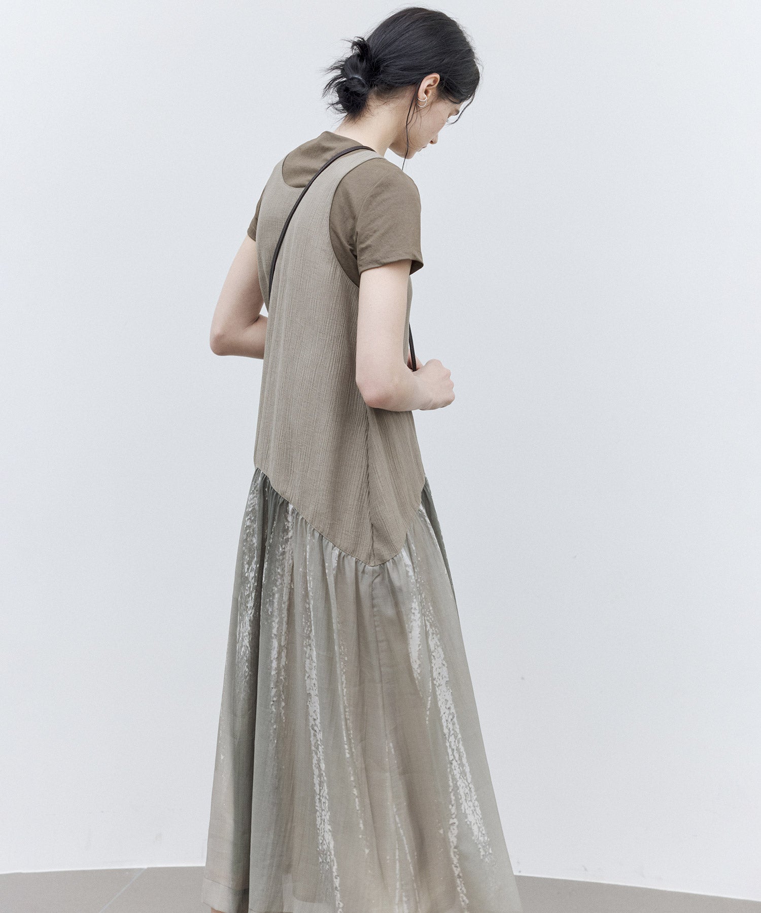 Artistic Light & Shadow Print Sleeveless Dress