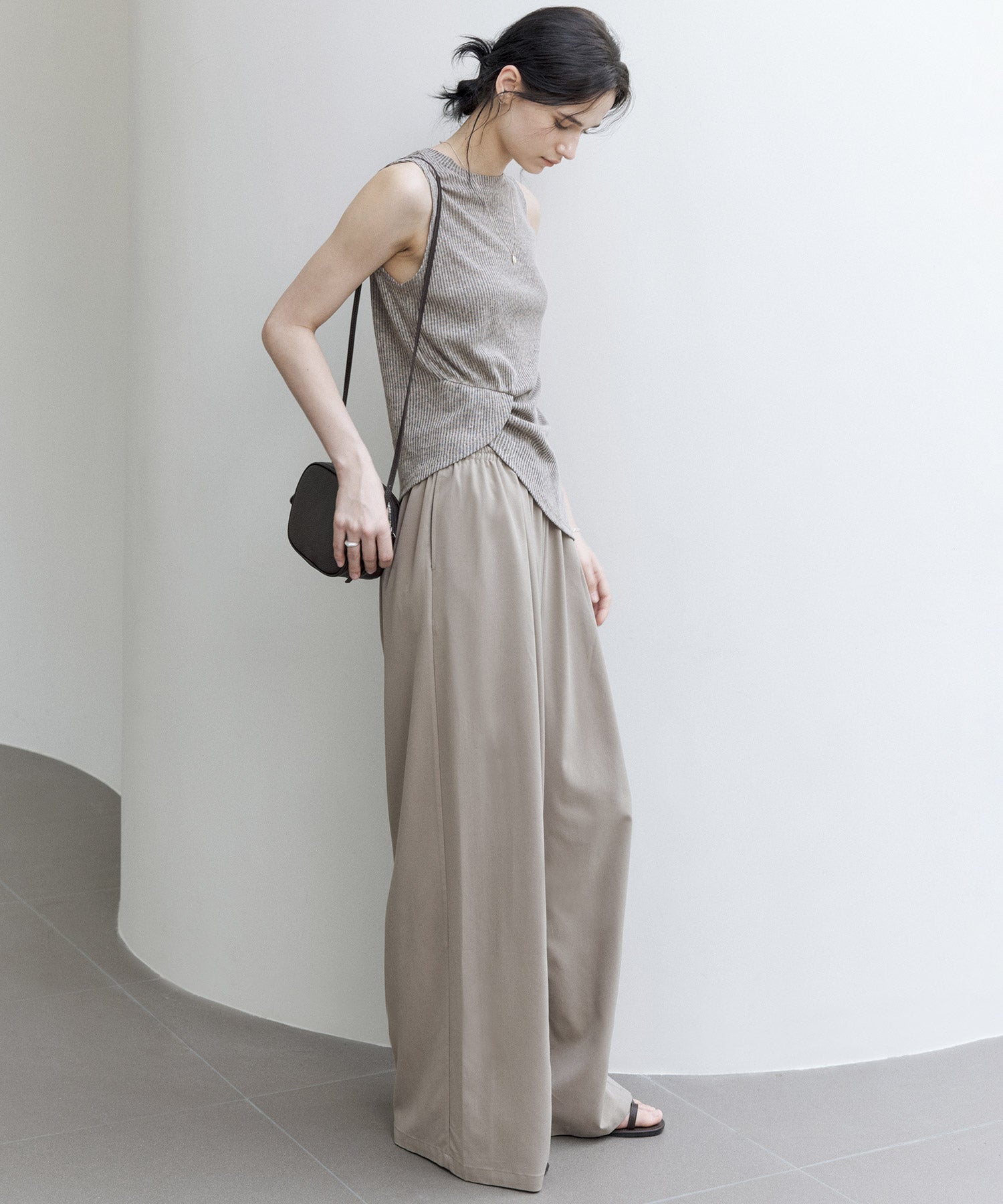 Basic Flowy Wide-Leg Pants