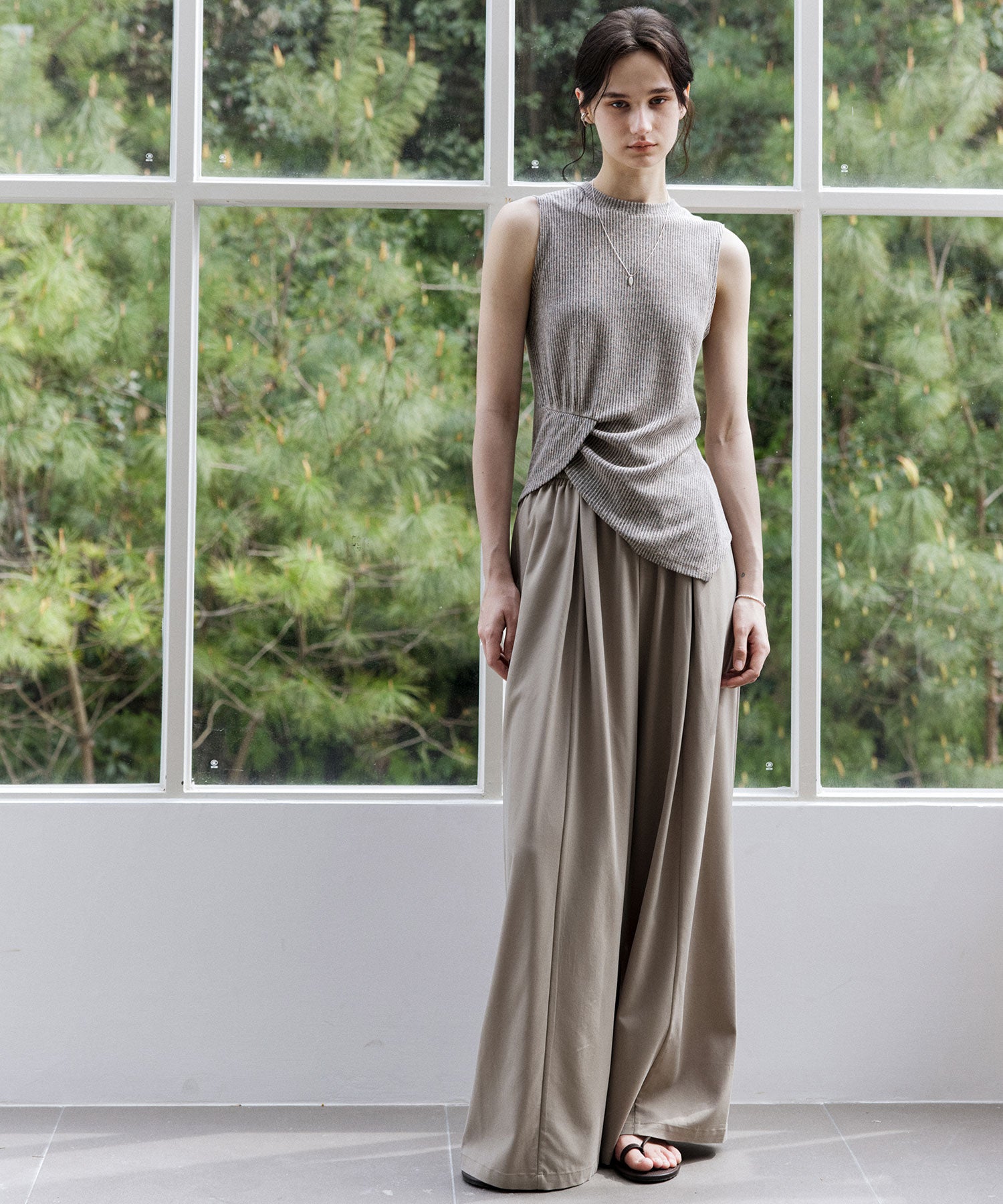 Linen Blend Sleeveless Knit Top with Deconstructed Tuck Design