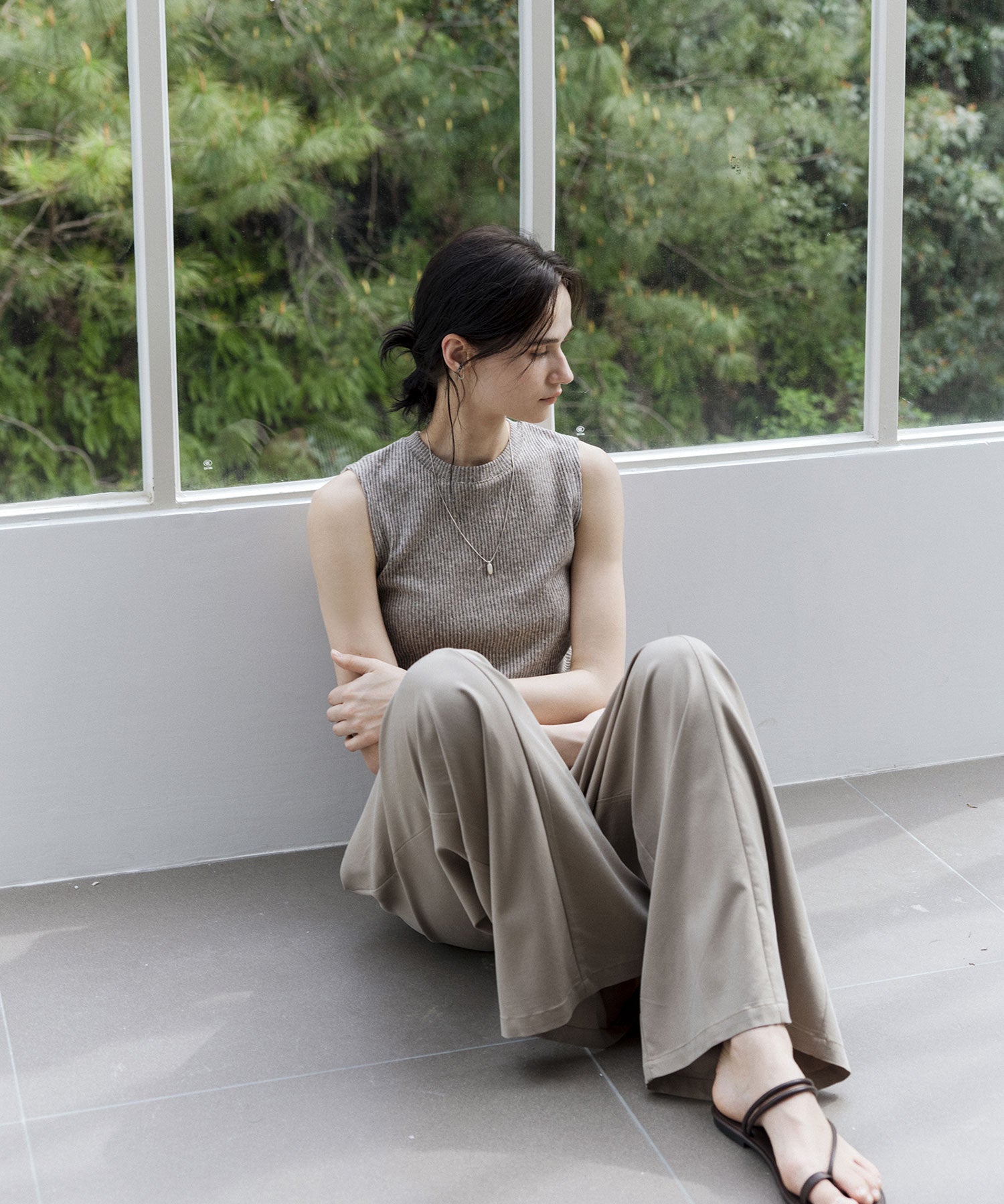Linen Blend Sleeveless Knit Top with Deconstructed Tuck Design