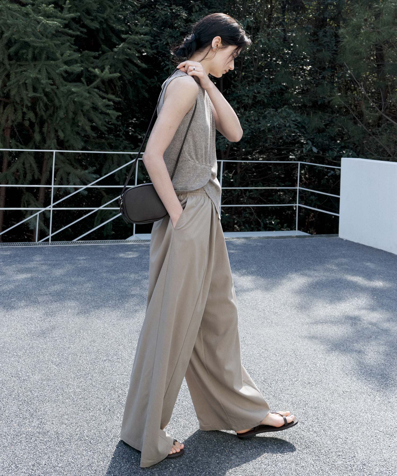 Basic Flowy Wide-Leg Pants