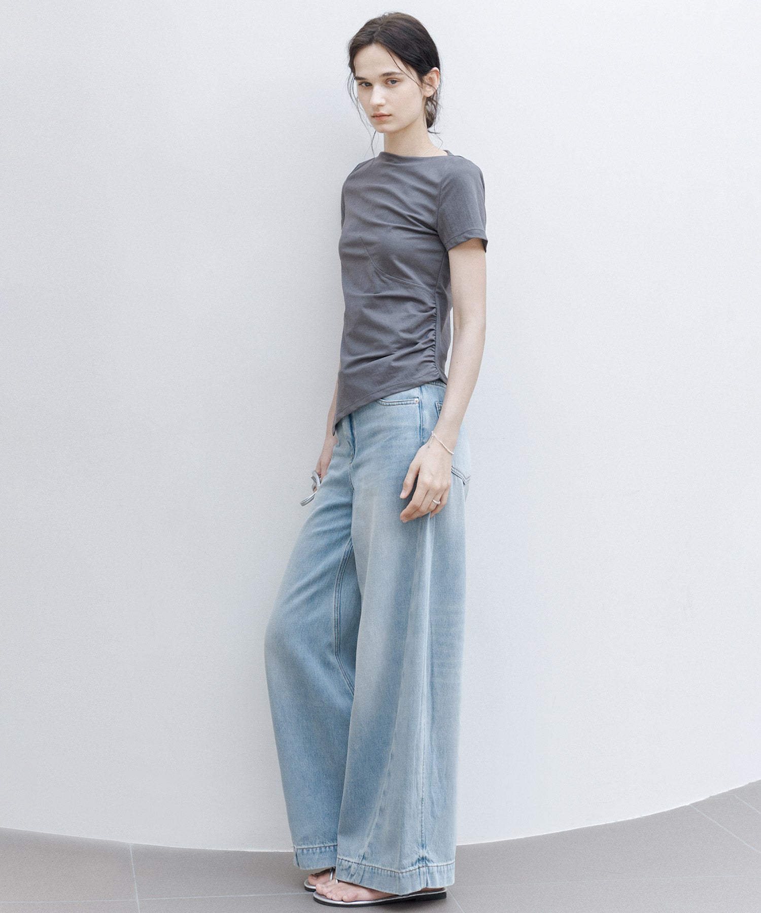 Light Wash Curved Wide-Leg Jeans with High Waist