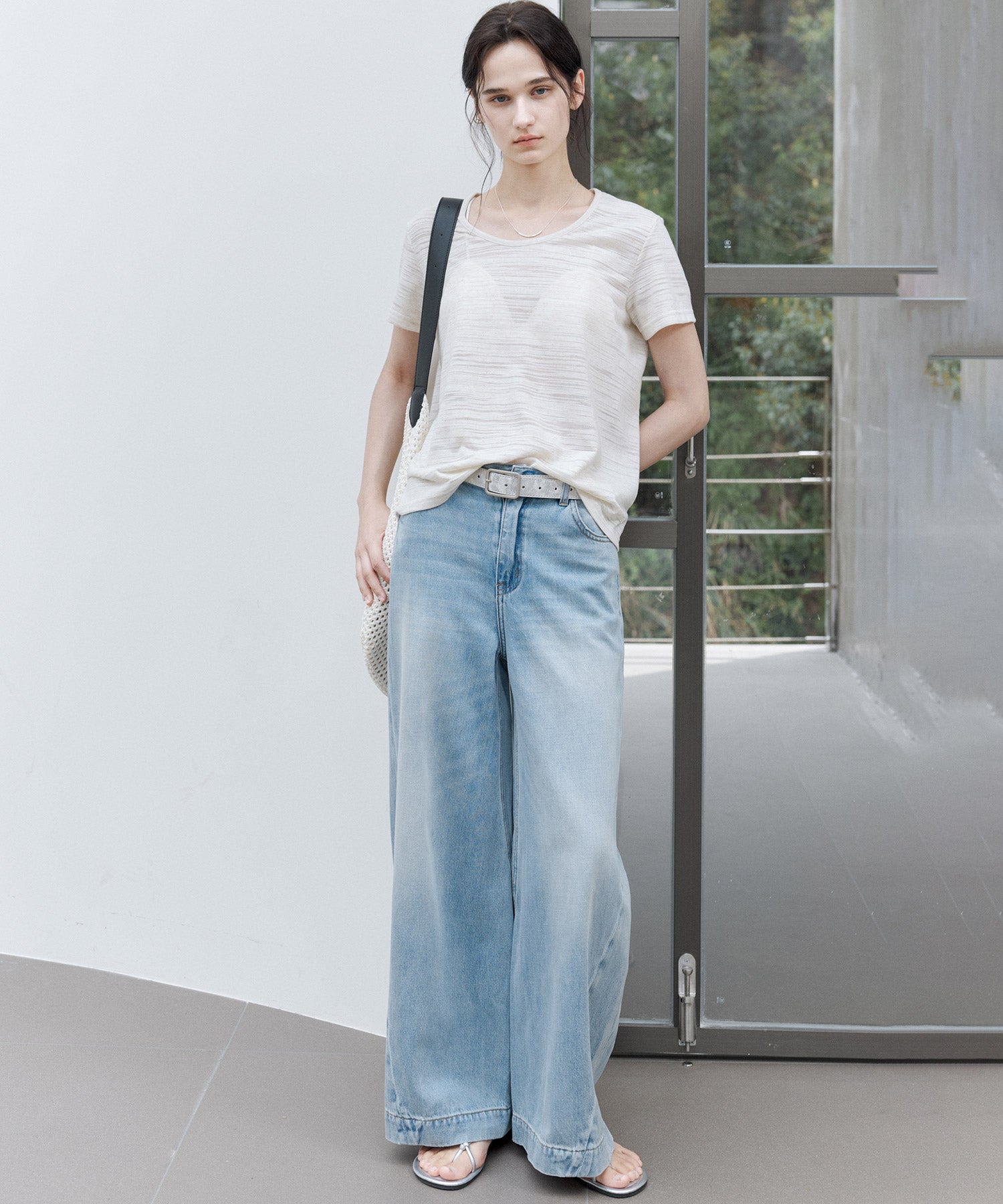Light Wash Curved Wide-Leg Jeans with High Waist