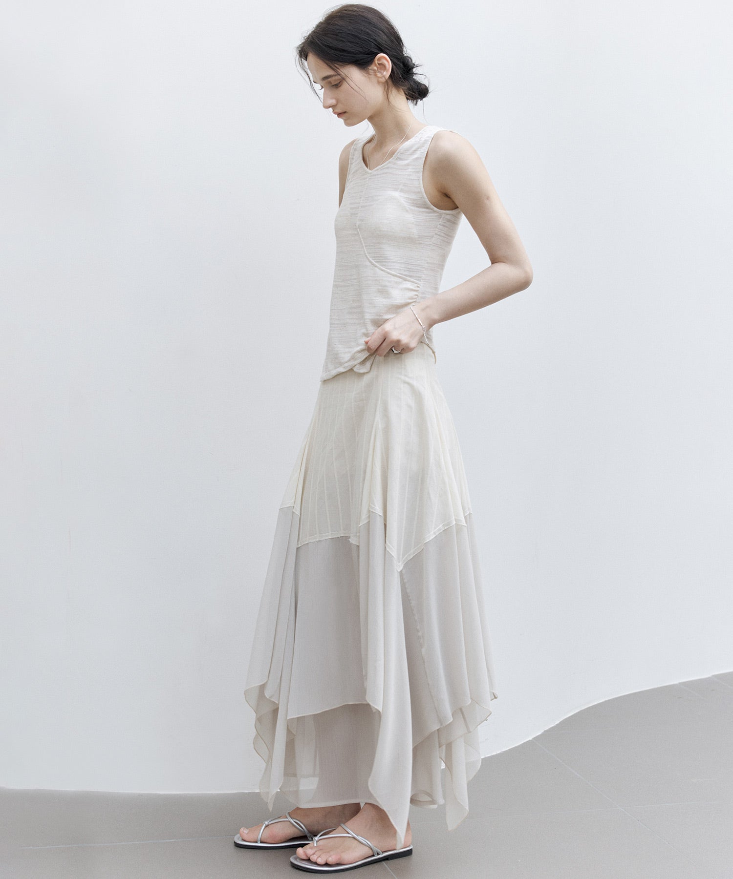 Asymmetric Hem Ruched Tank Top – Slim Fit & Deconstructed Design