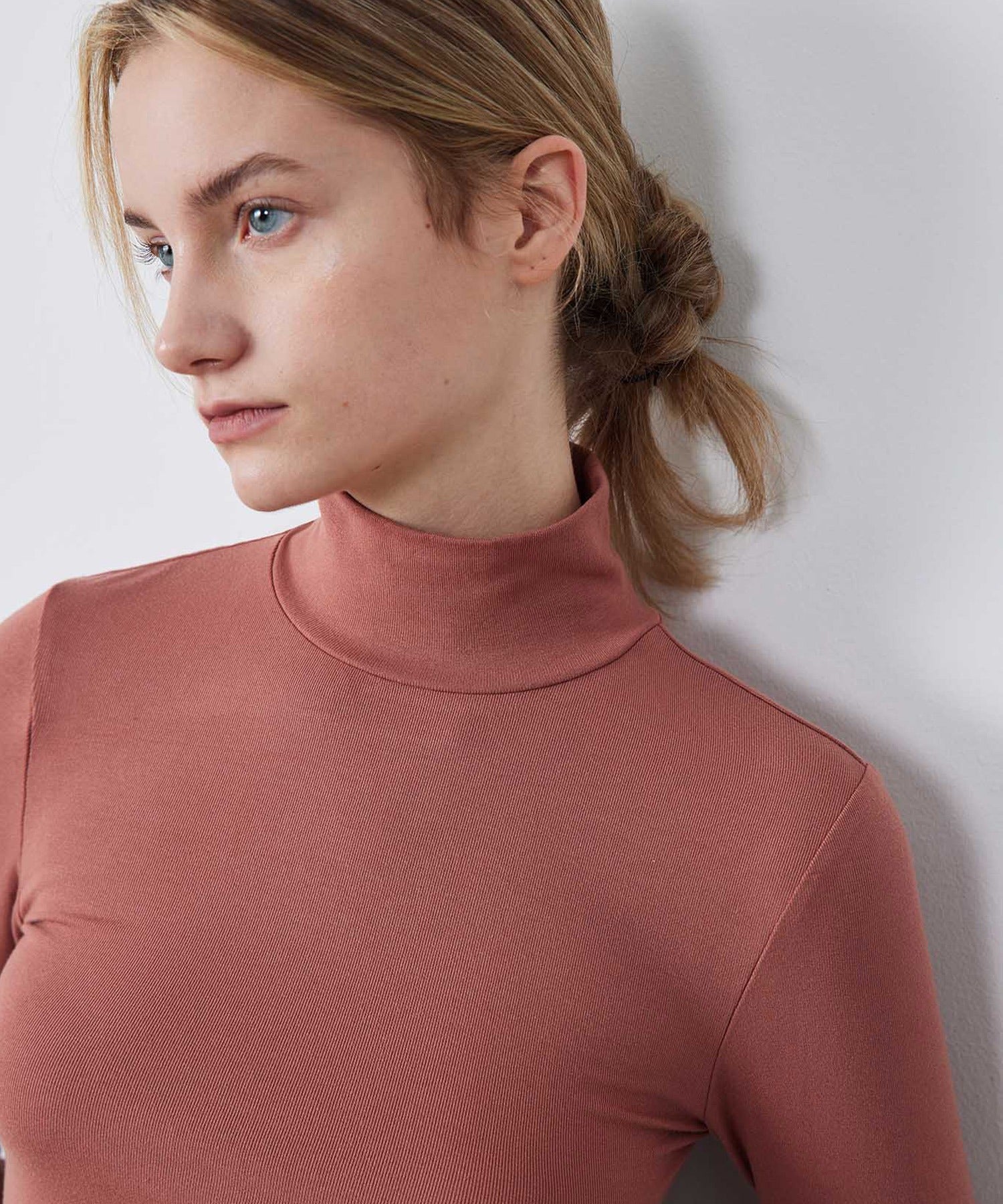 Smooth Touch High Neck Pullover