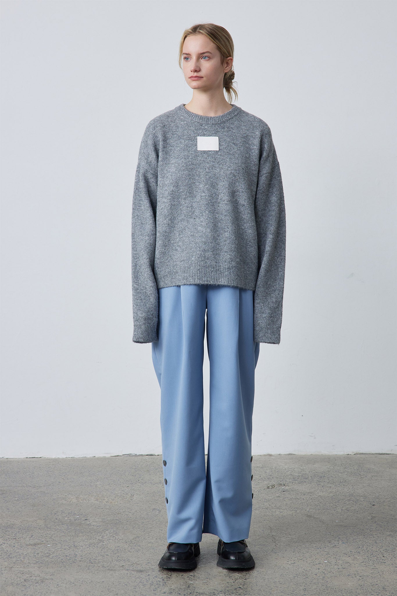 アクセントボタンストレートベーシックパンツ