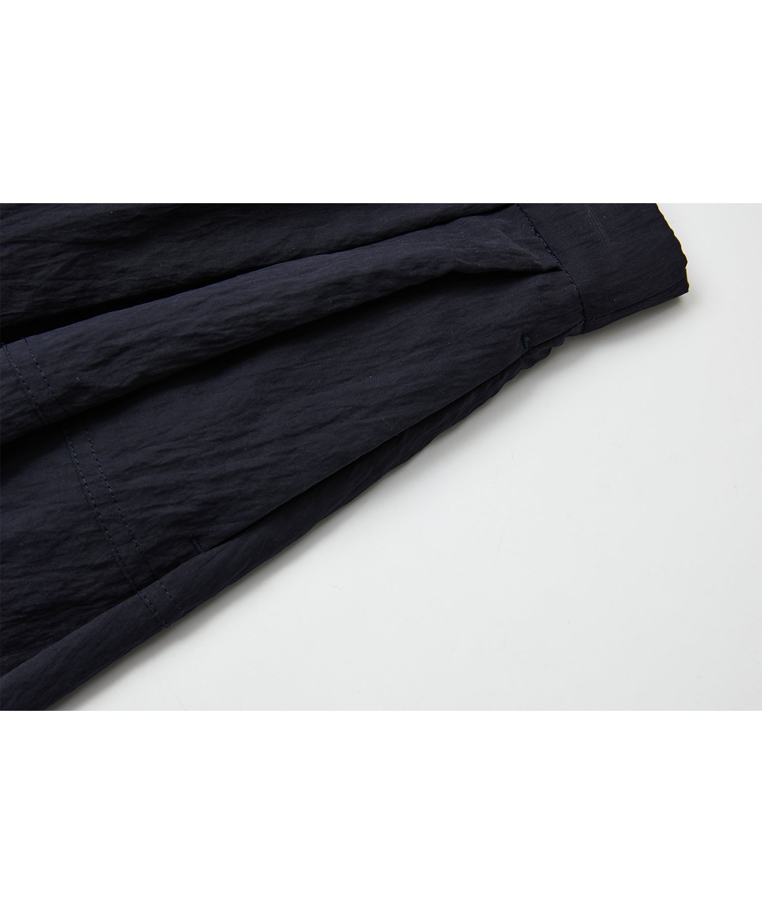 Narrow Volume Silhouette Skirt