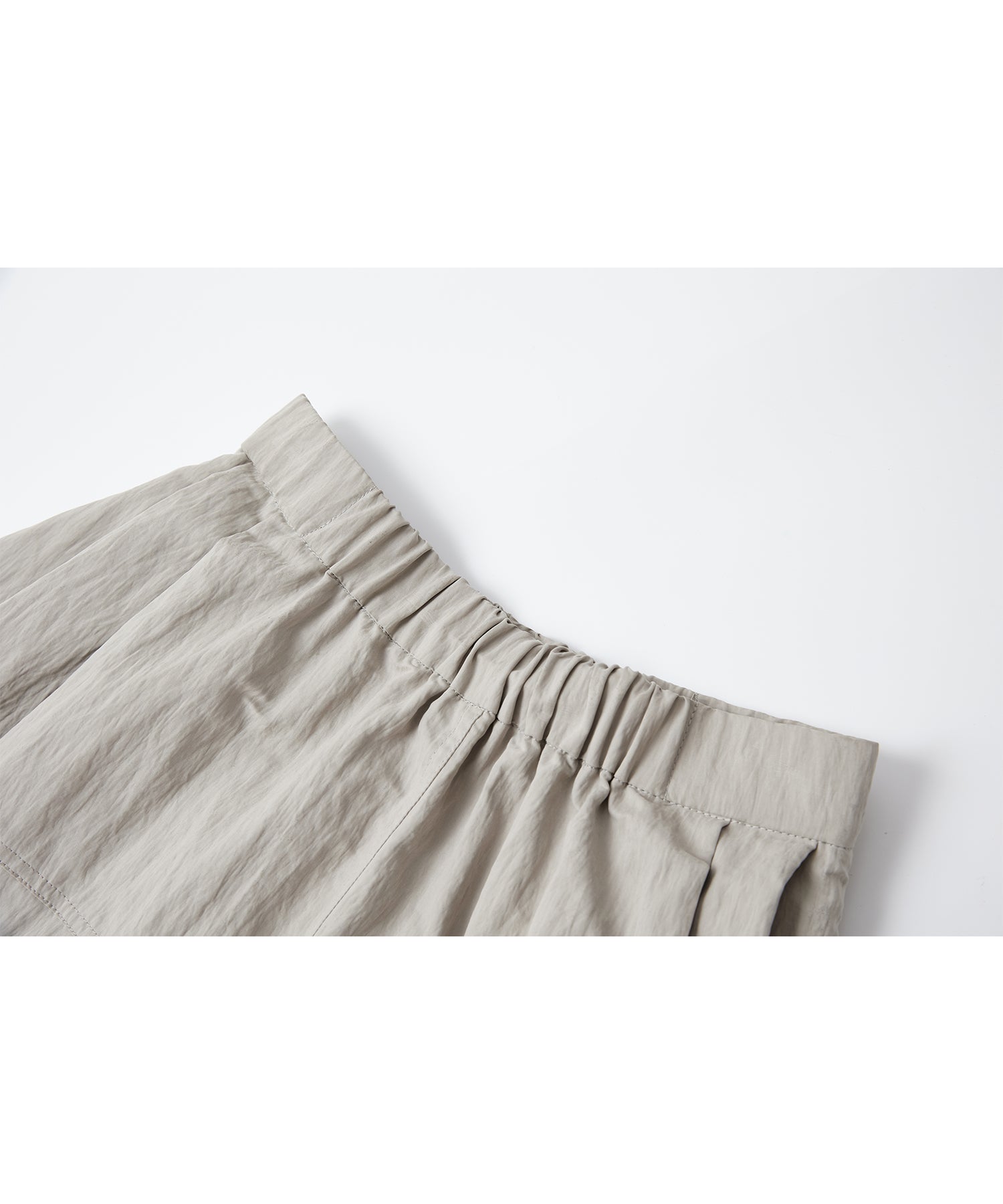 Narrow Volume Silhouette Skirt