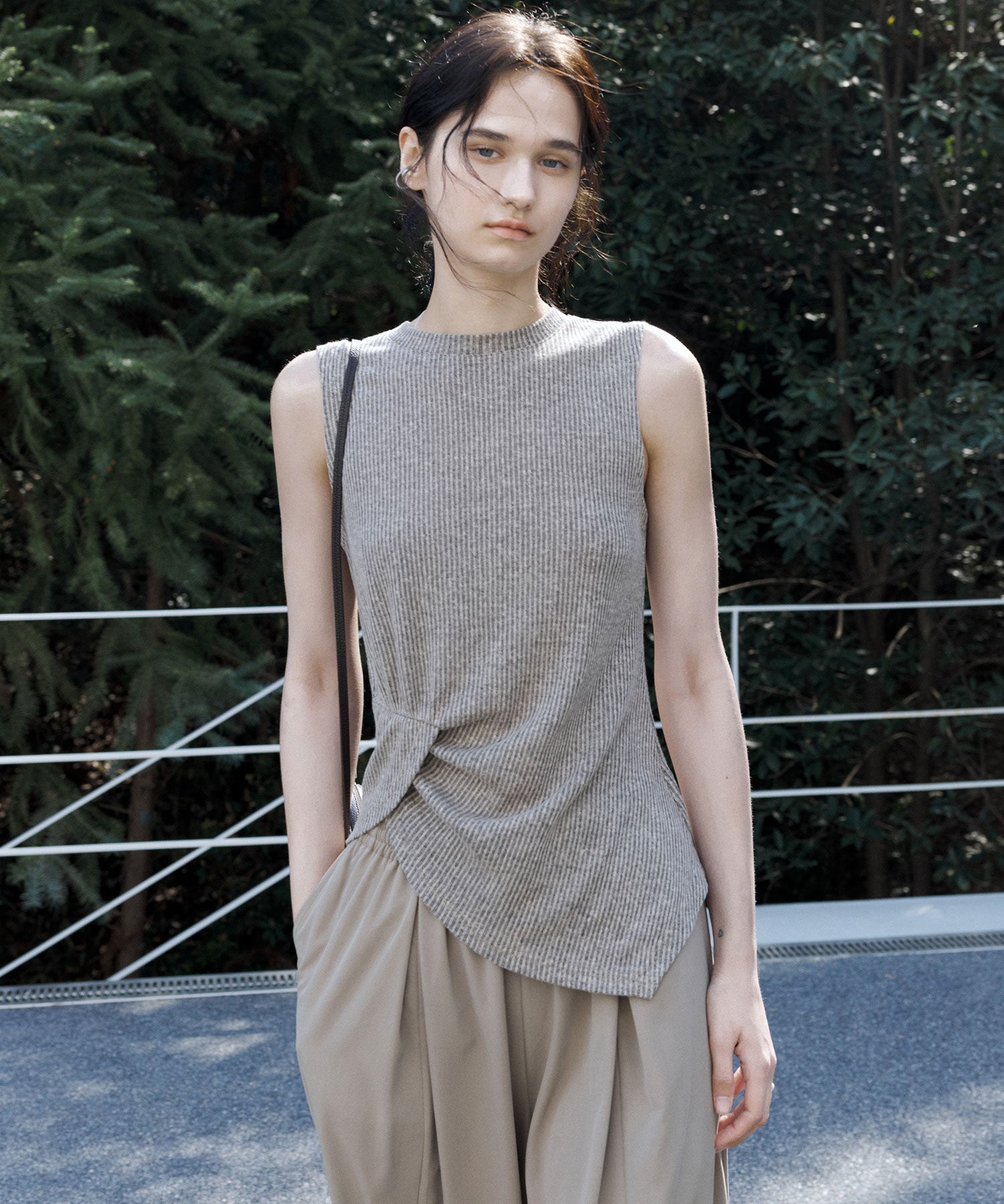 Linen Blend Sleeveless Knit Top with Deconstructed Tuck Design