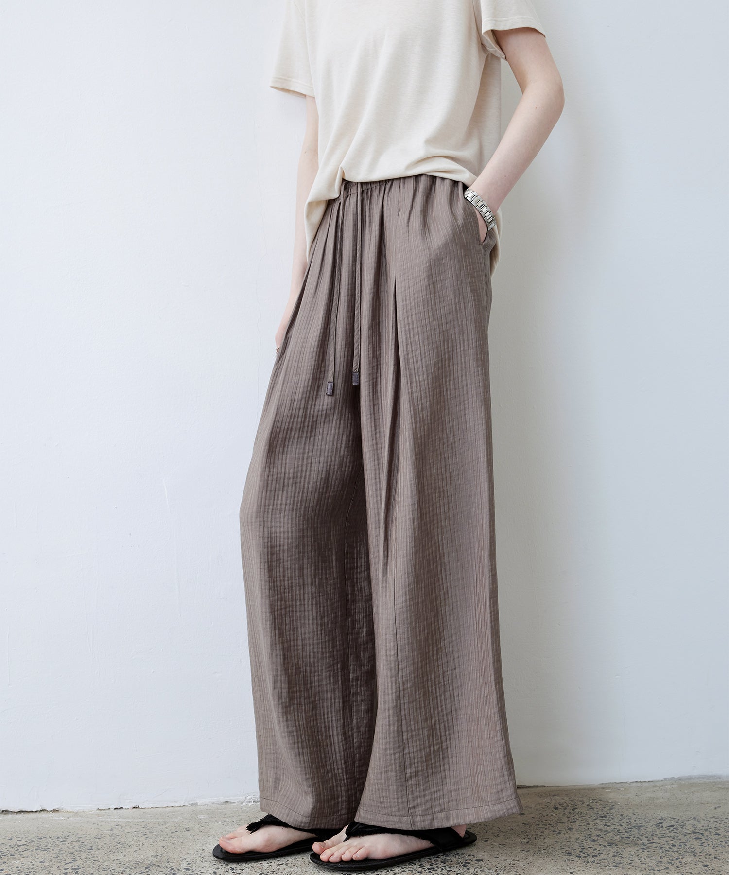 Lightweight Textured Wide-Leg Pants