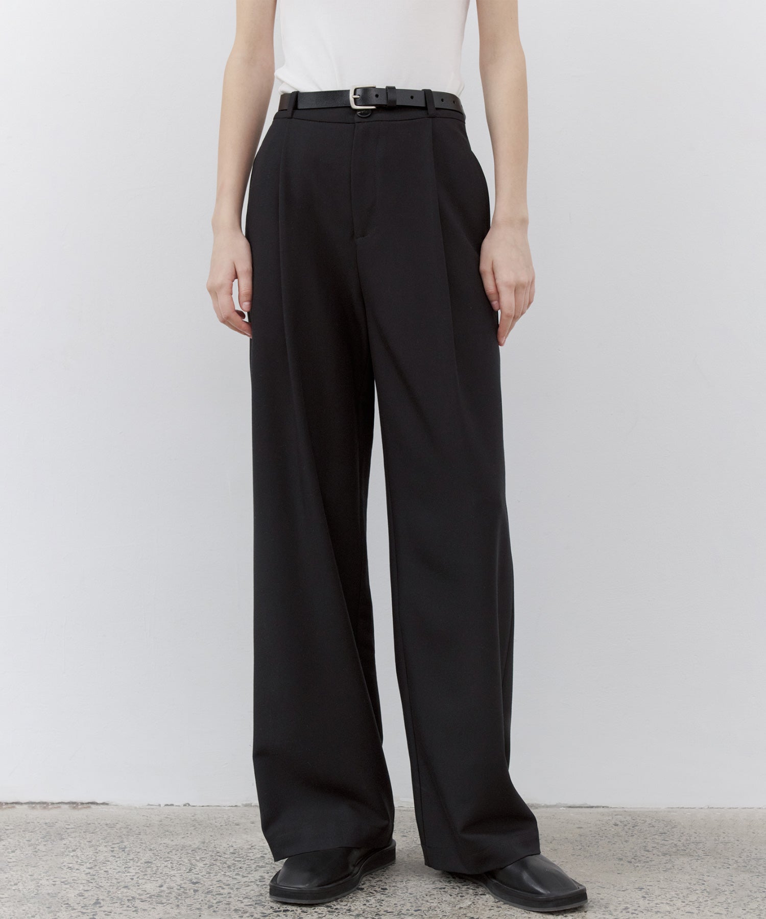 Basic Drape Tailored Straight Slacks