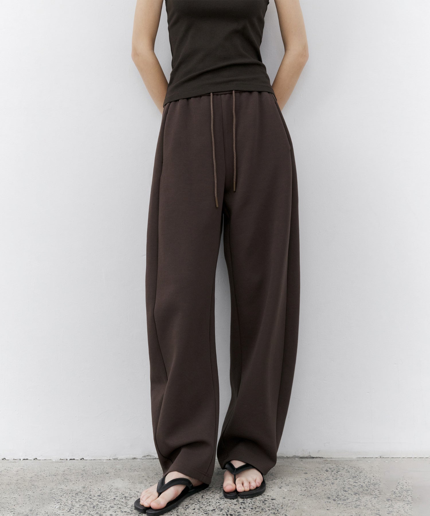 Basic Arch Silhouette Sweatpants