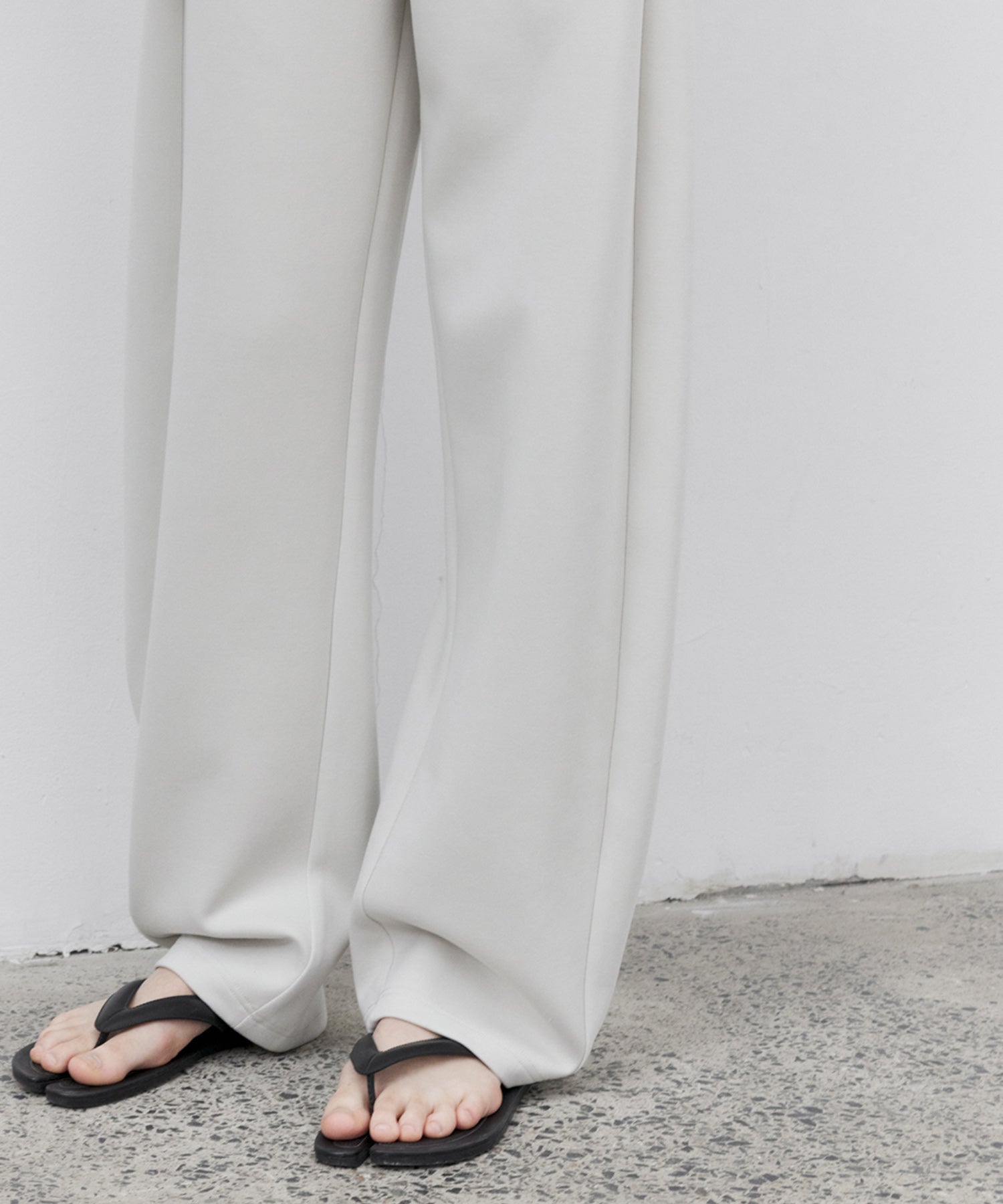 Basic Arch Silhouette Sweatpants