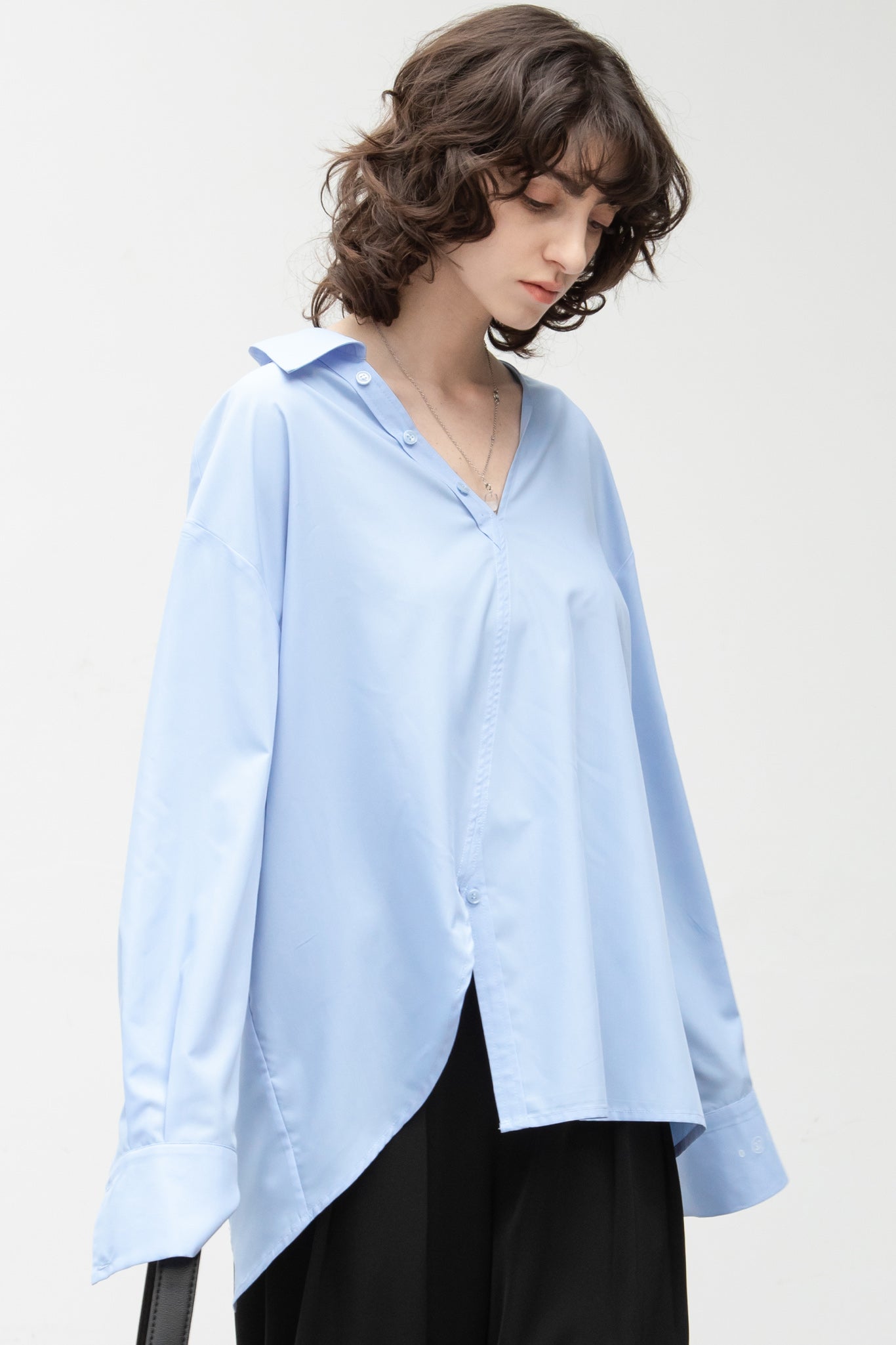 Asymmetric color pullover shirt 