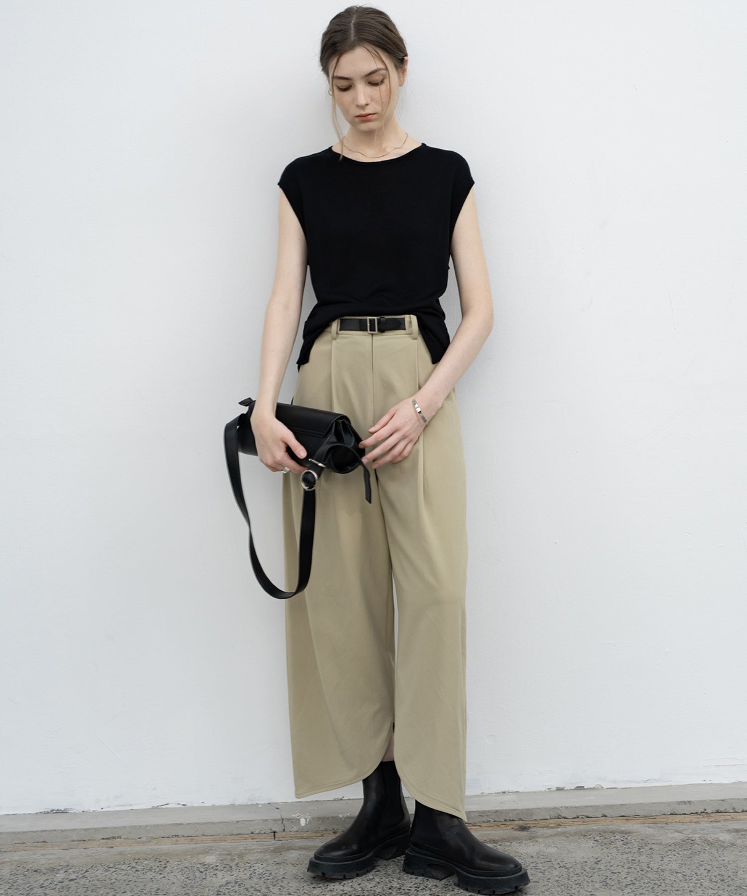 Round Hem Straight Ankle Pants