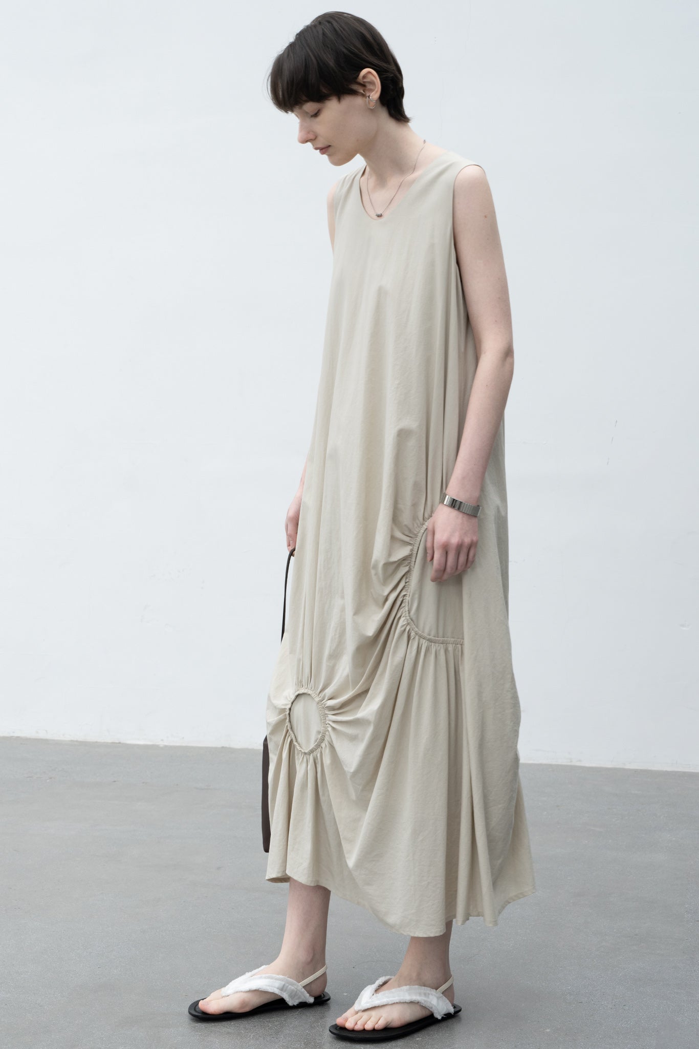 Round gathered sleeveless dress 