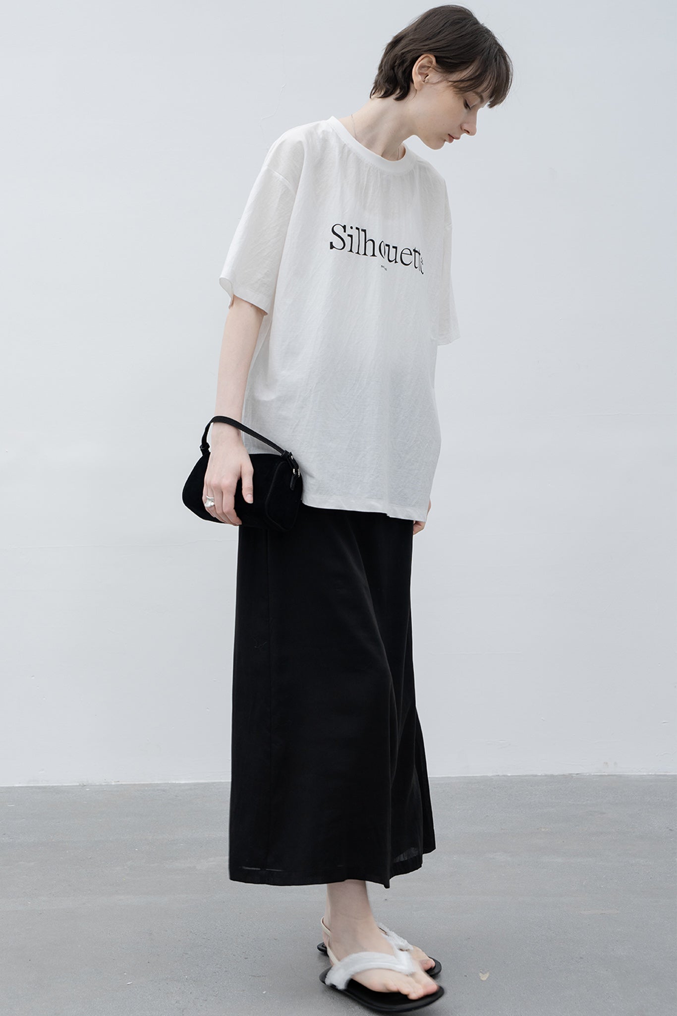 "silhouette" print cut and sew / T-shirt