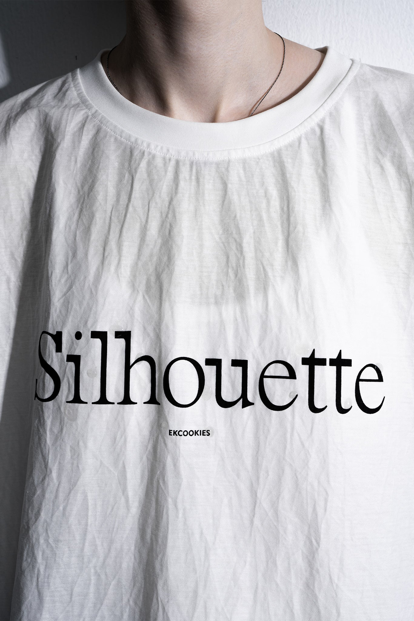 "silhouette" print cut and sew / T-shirt