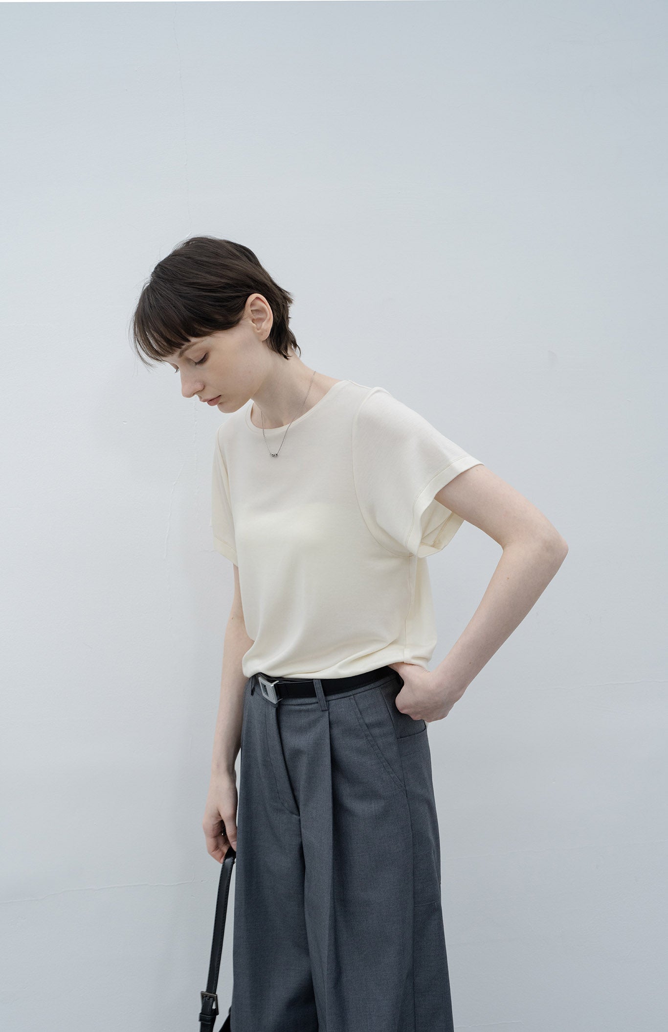 Basic narrow cut and sew / T-shirt