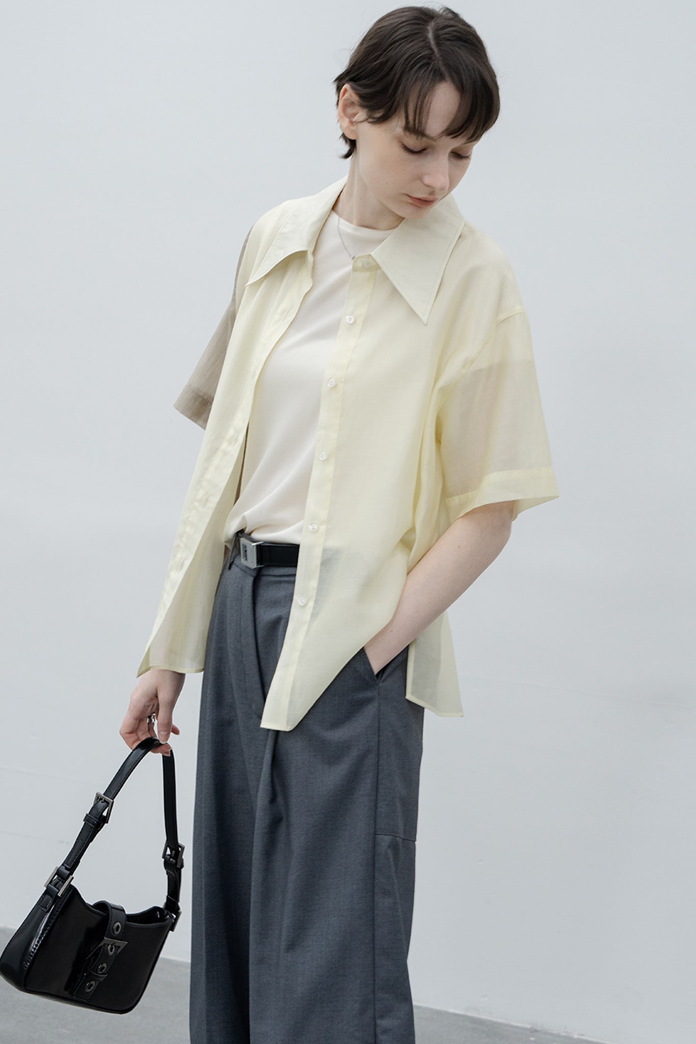 Bicolor switching sheer shirt