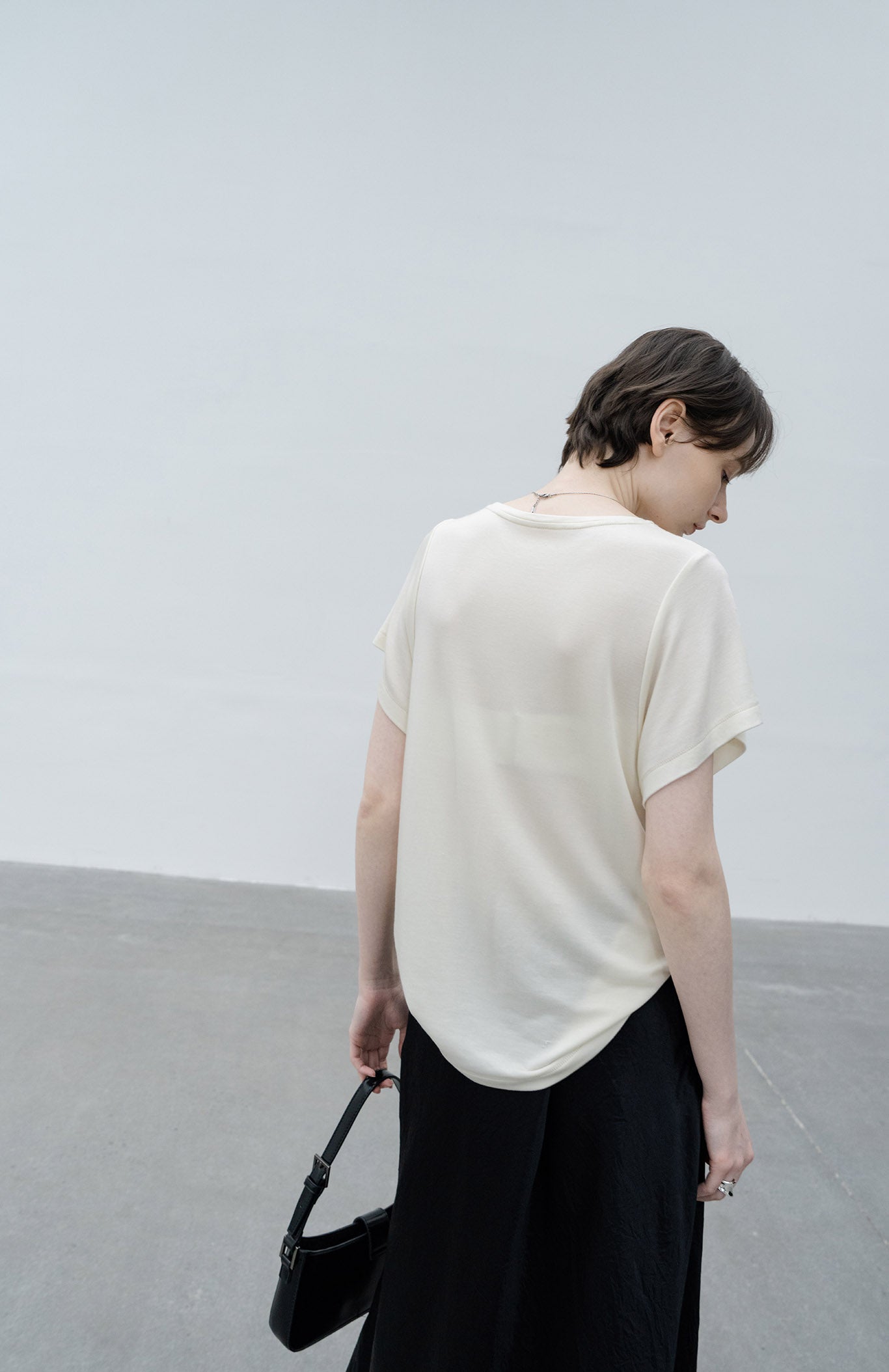 Basic narrow cut and sew / T-shirt