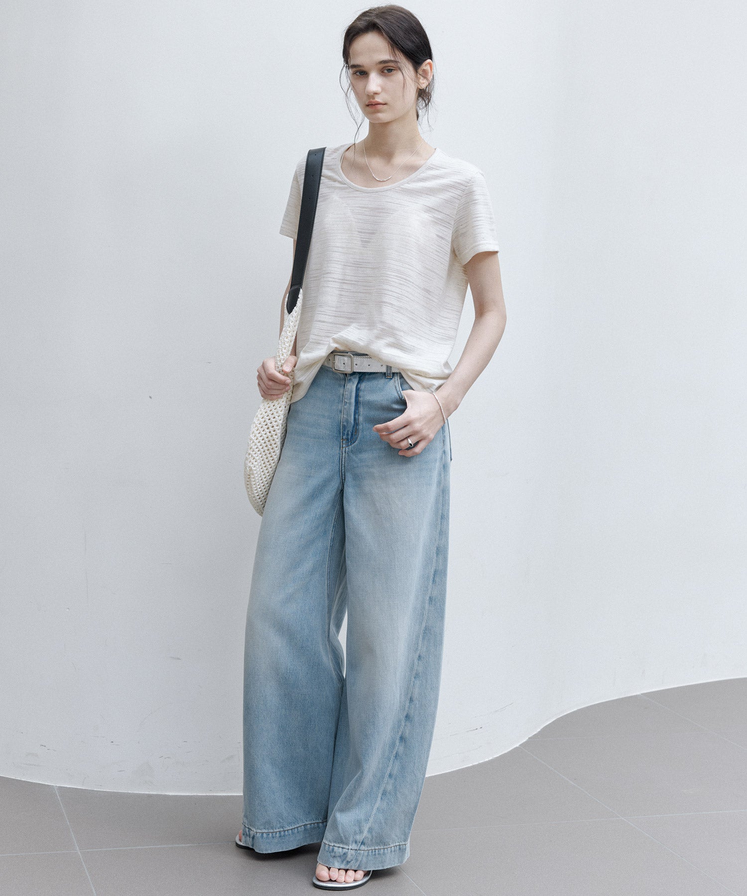 Light Wash Curved Wide-Leg Jeans with High Waist
