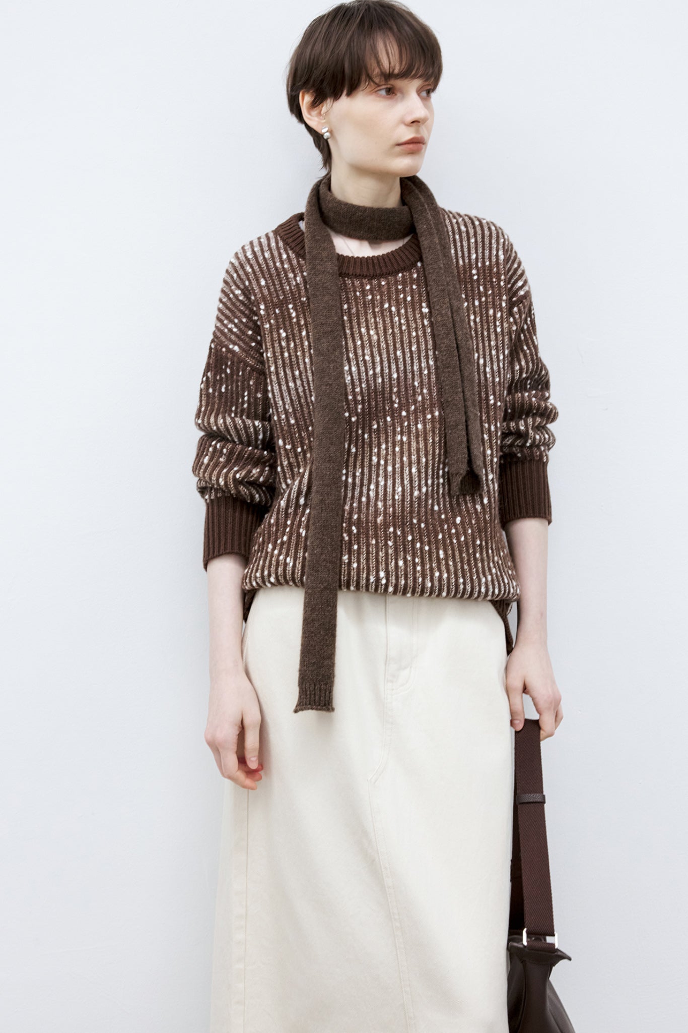 [tageechita] Random dot jacquard crew neck knit