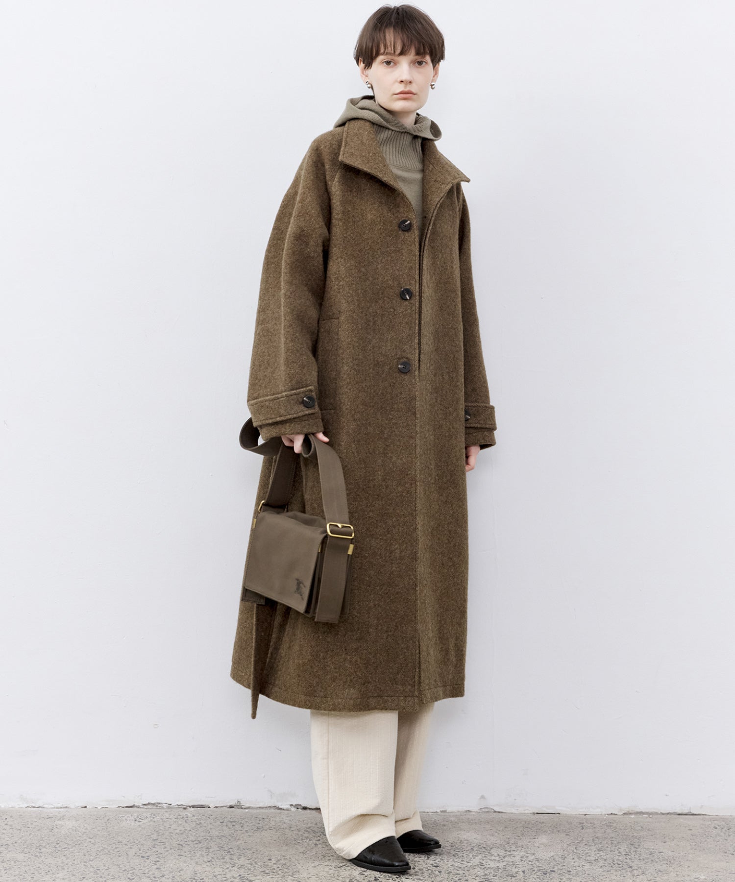 「PRE ORDER」Relaxed Fit Wool Raglan Coat