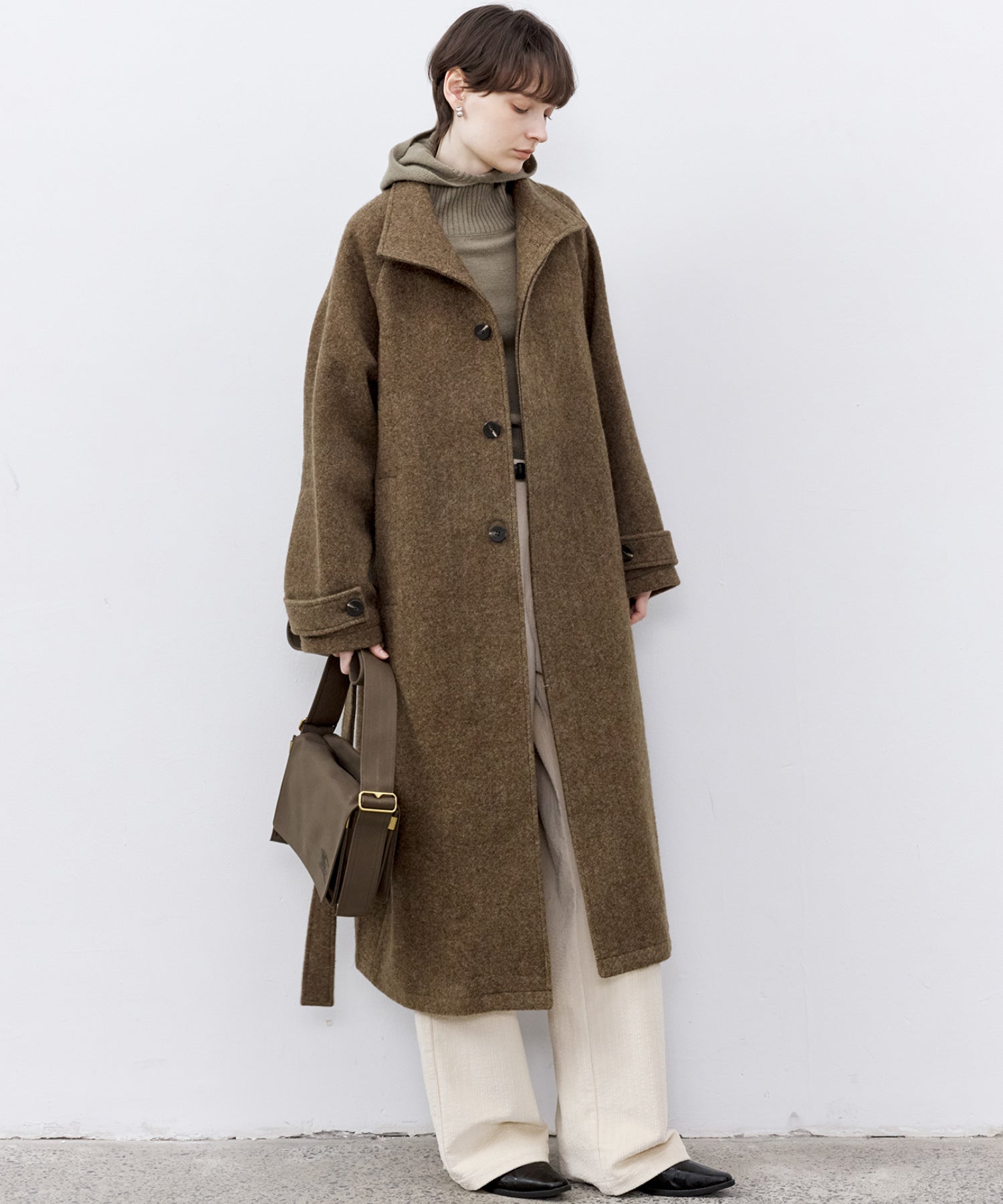 「PRE ORDER」Relaxed Fit Wool Raglan Coat