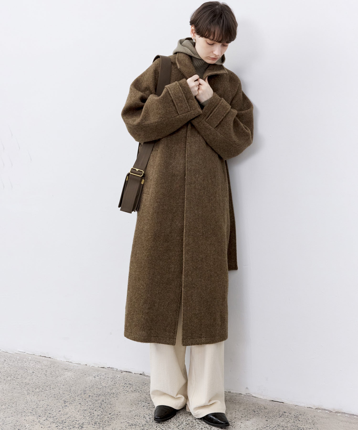 「PRE ORDER」Relaxed Fit Wool Raglan Coat