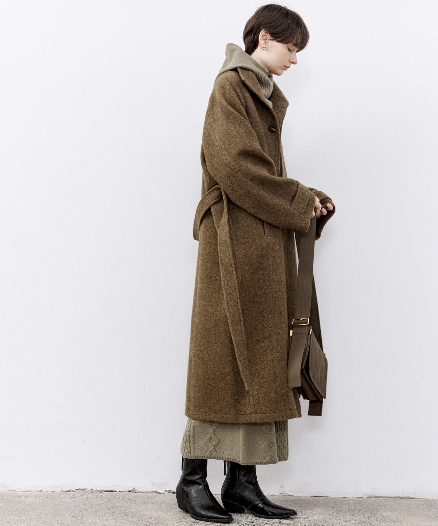 「PRE ORDER」Relaxed Fit Wool Raglan Coat