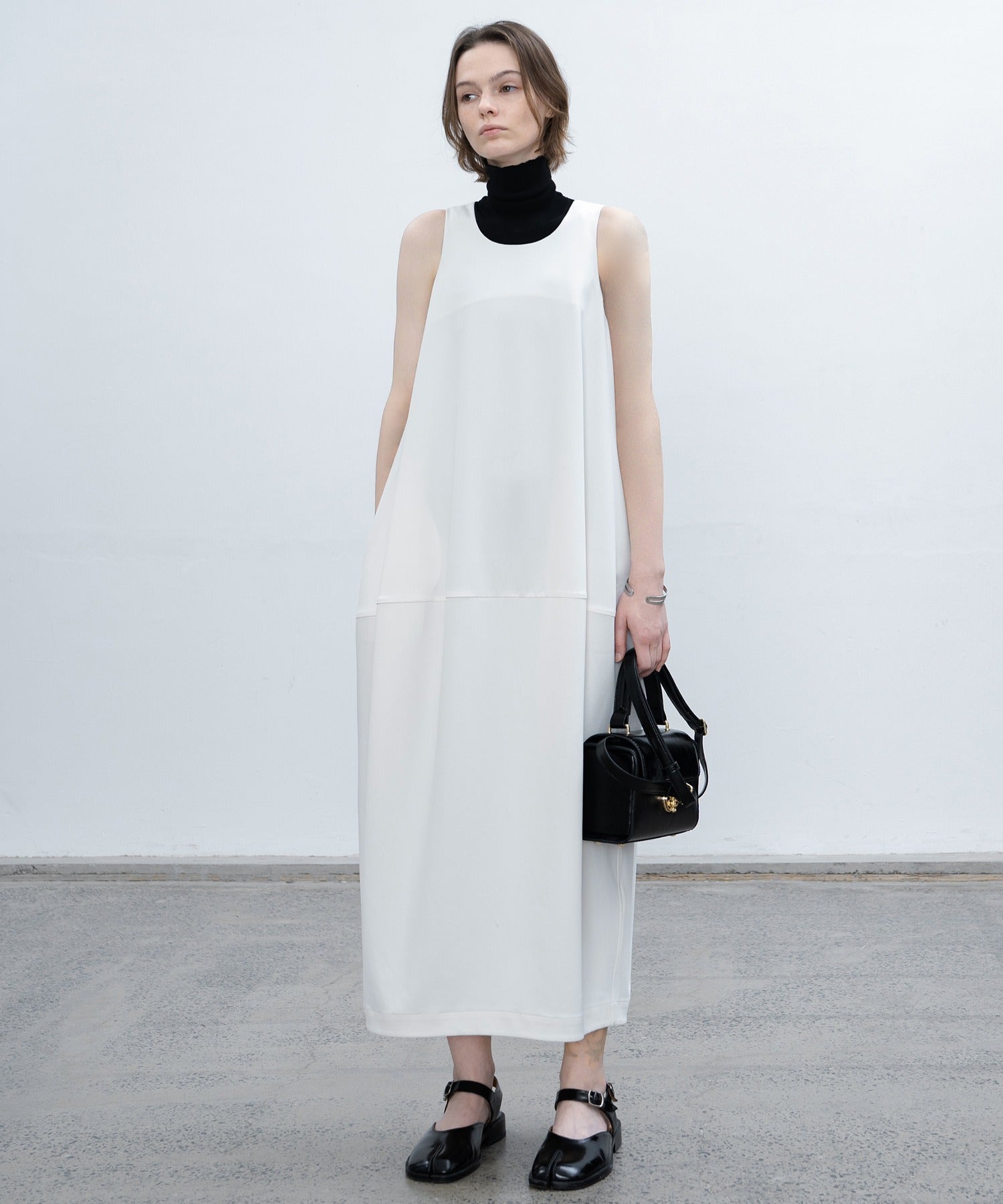 Contrast Balloon Silhouette Midi Dress