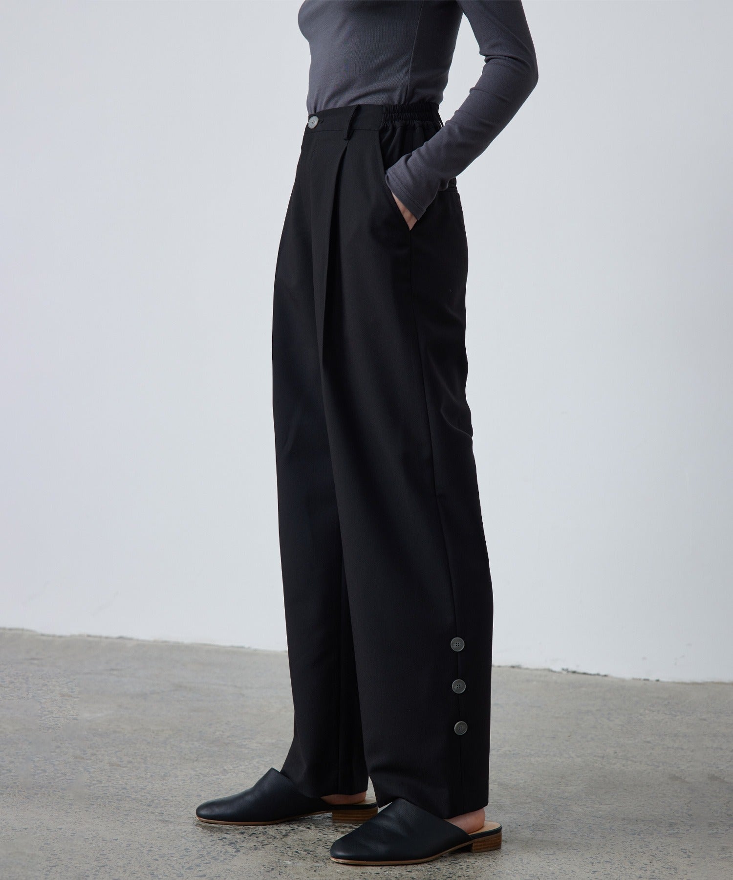 Accent Button Straight Basic Pants