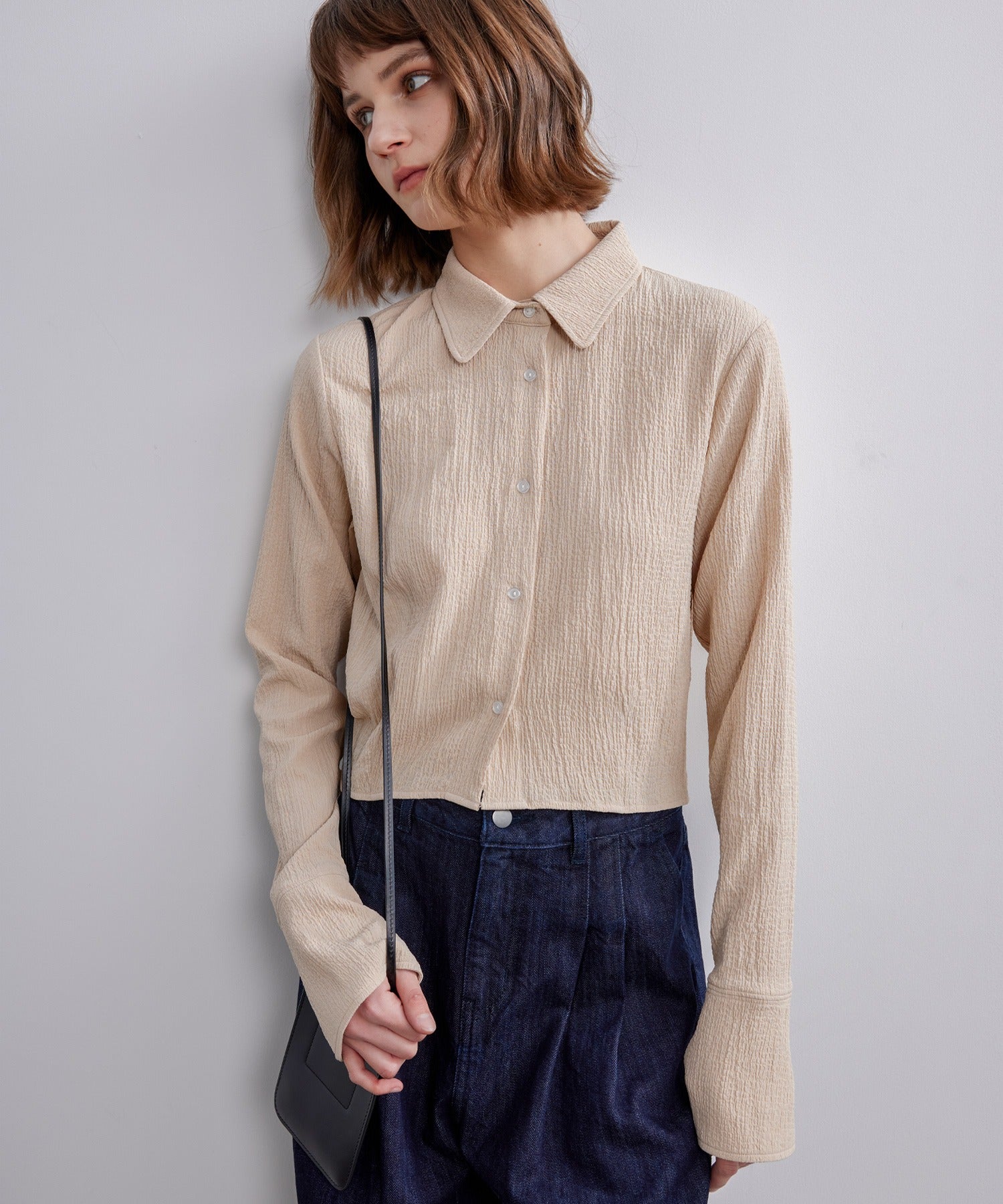 Short-Length Shirring Blouse