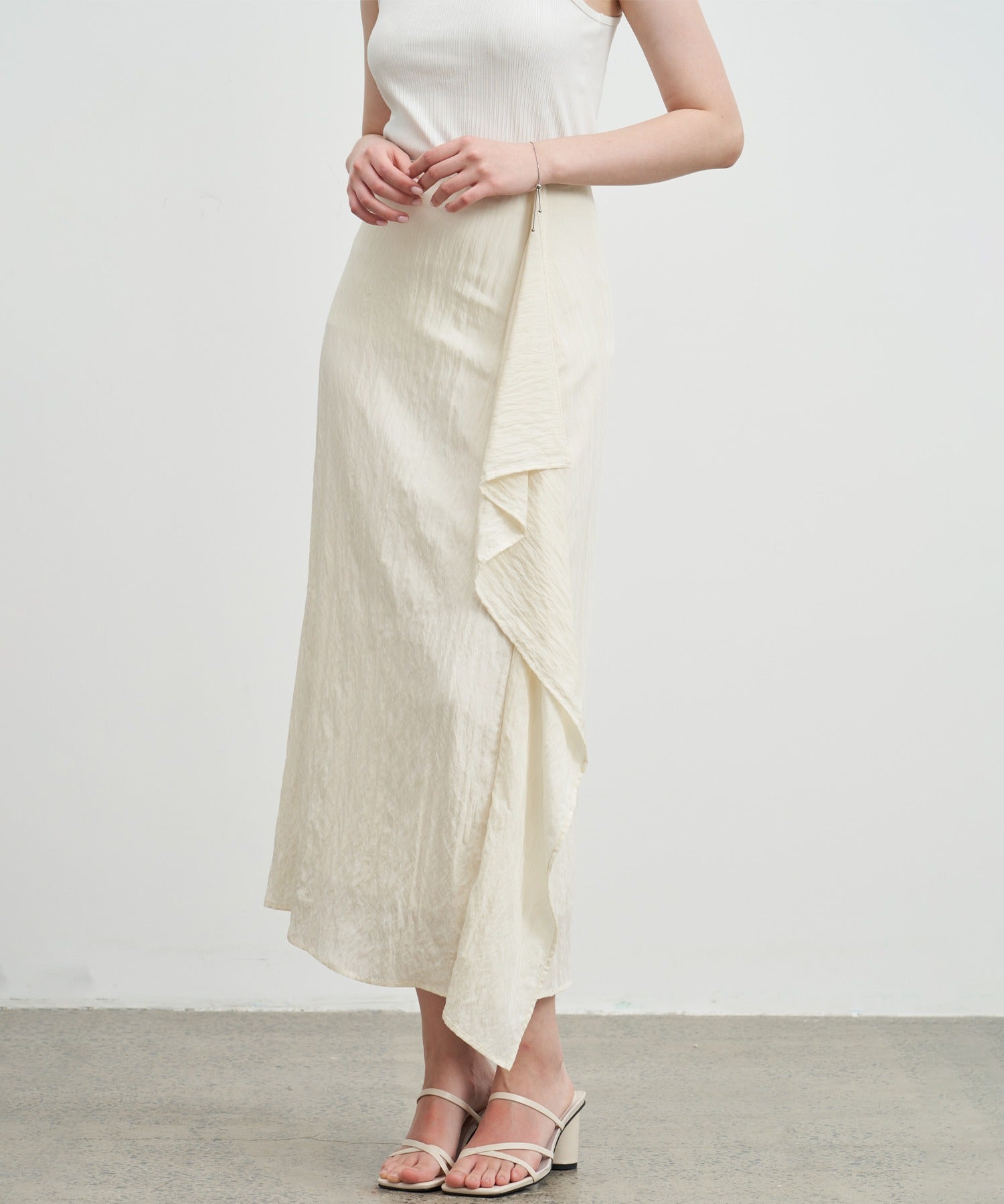 Side Frill Drape Skirt