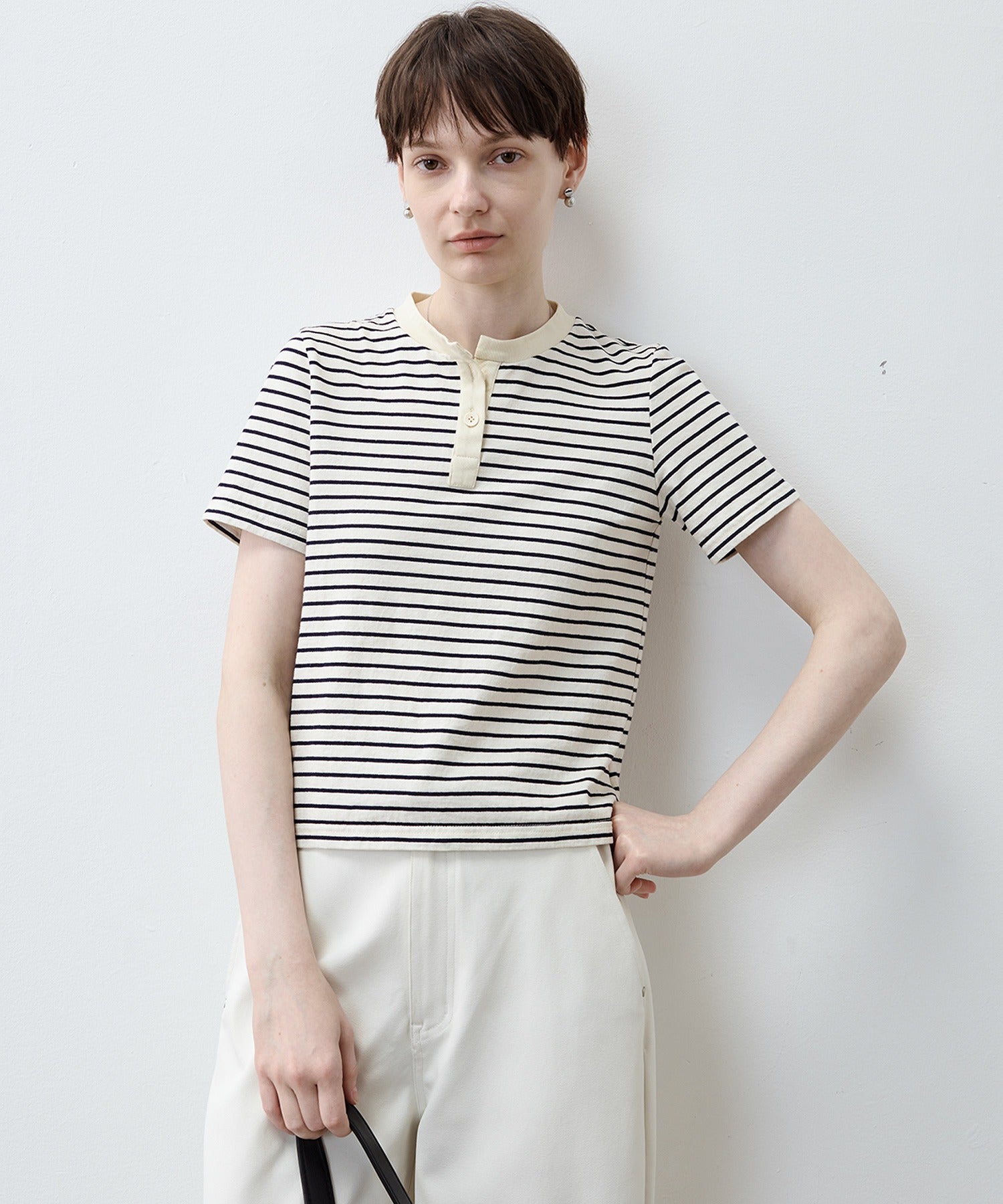 Round Neck Striped T-Shirt / Top