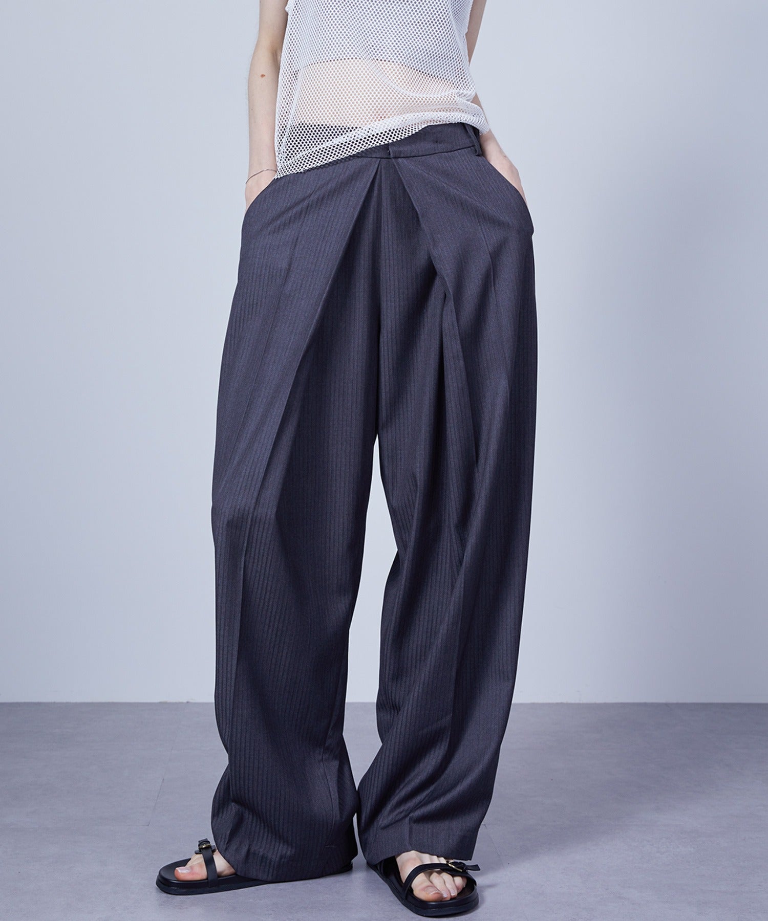 Front Deep-Tuck Narrow Pants