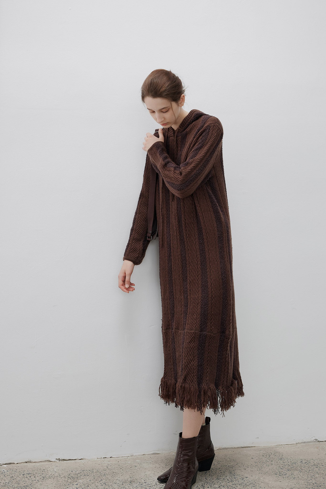 [tageechita] Hooded fringe knit dress