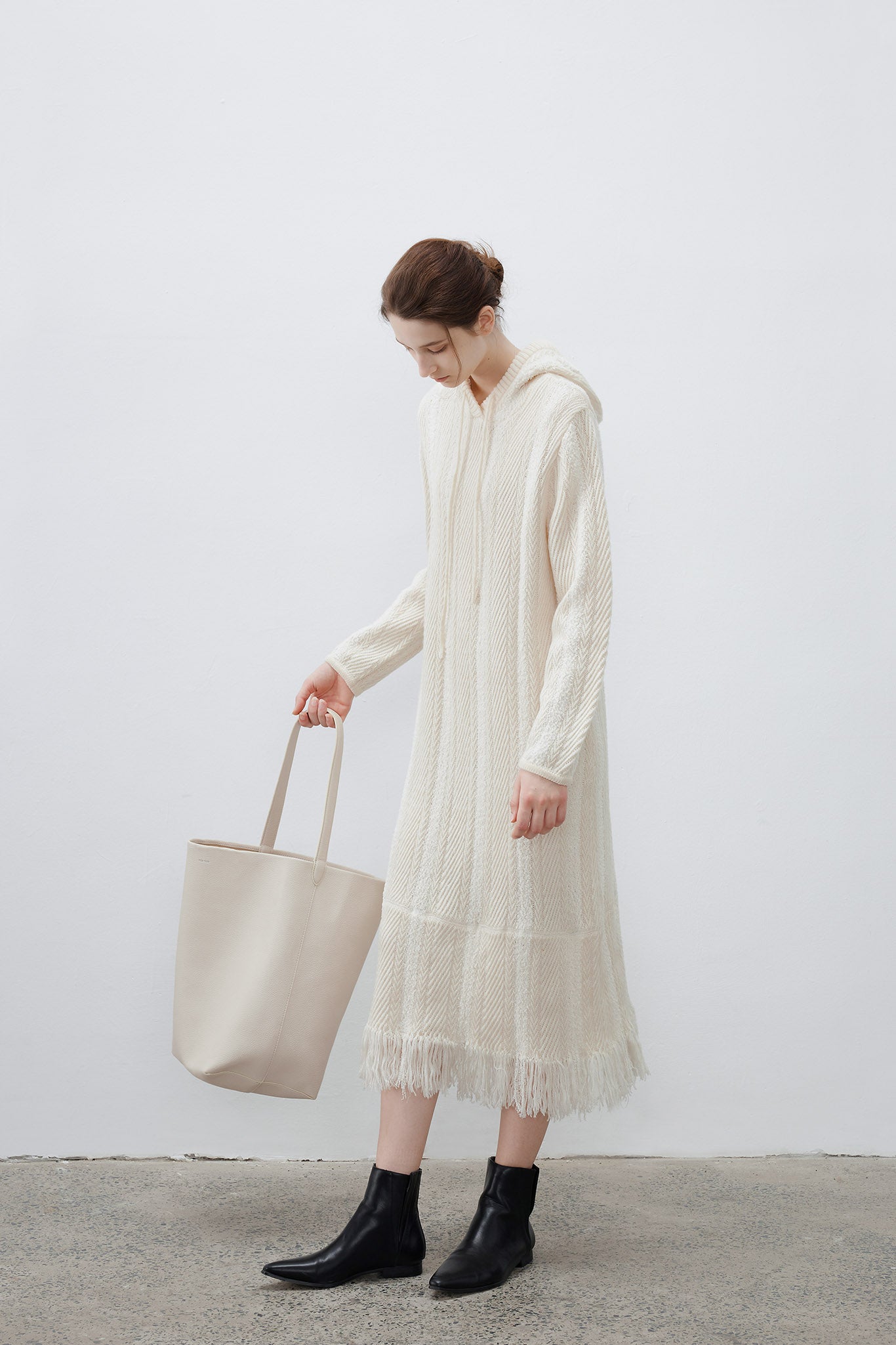 [tageechita] Hooded fringe knit dress