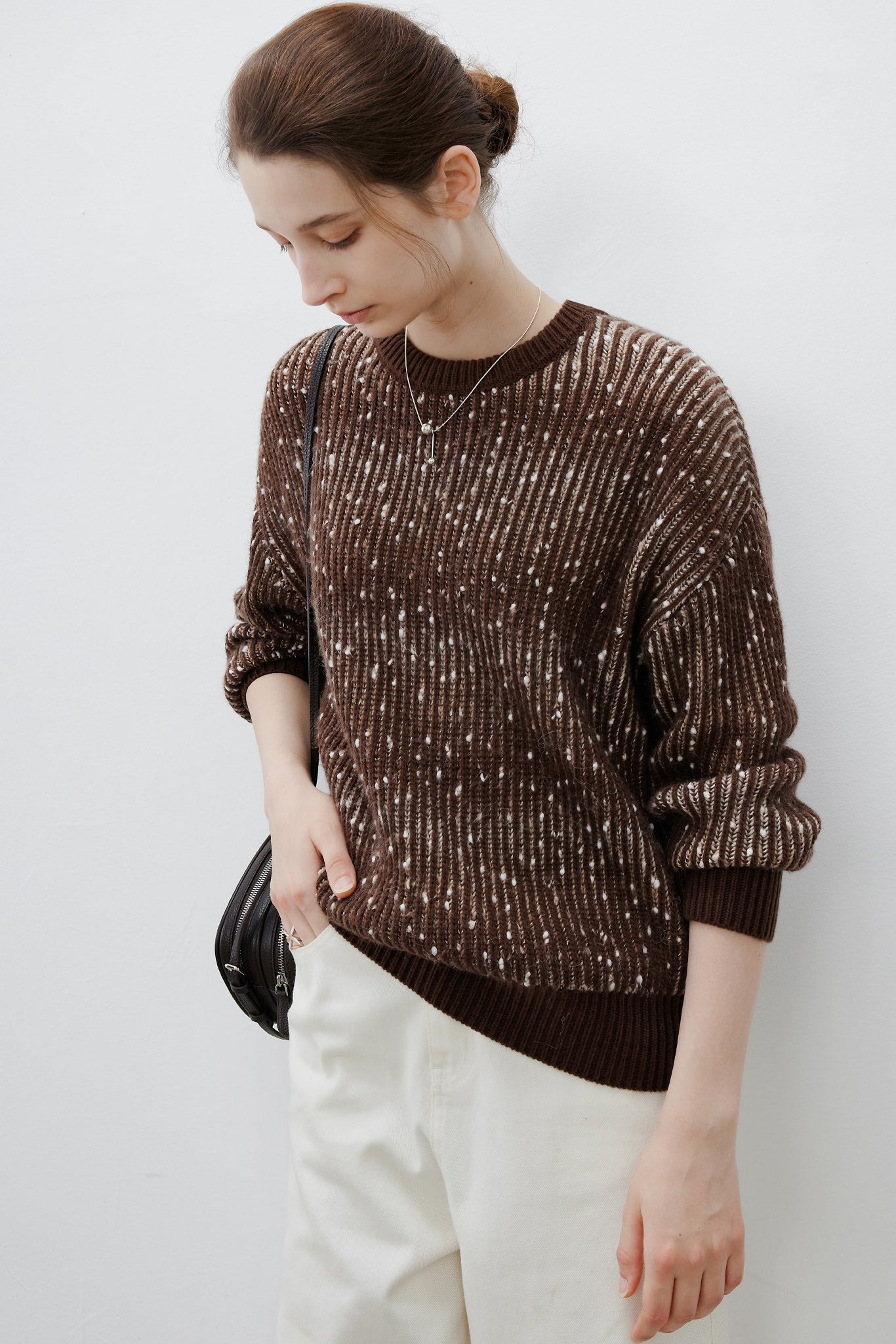 [tageechita] Random dot jacquard crew neck knit