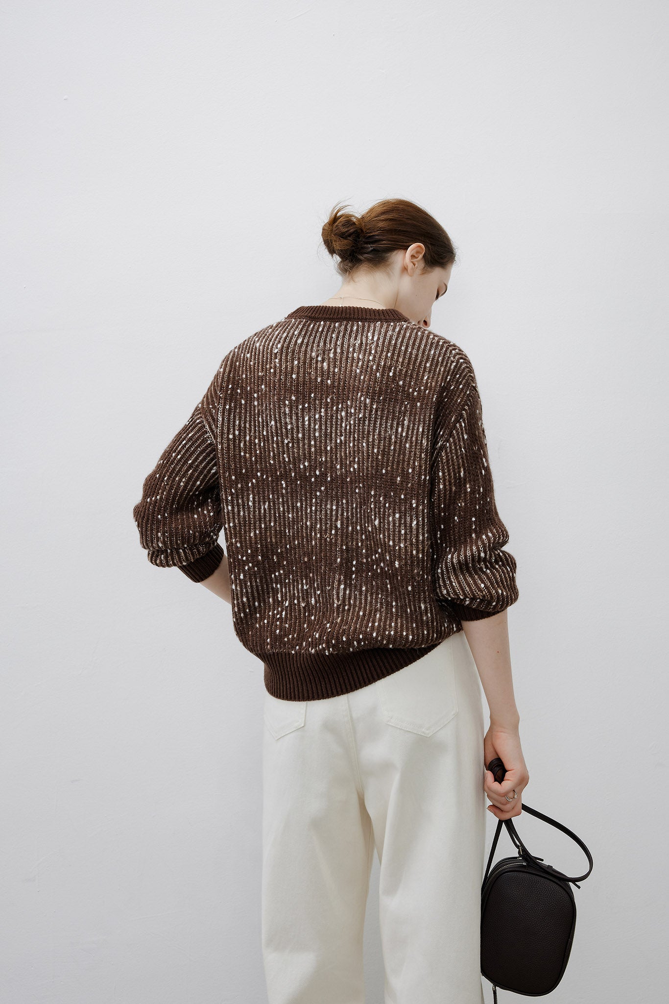 [tageechita] Random dot jacquard crew neck knit