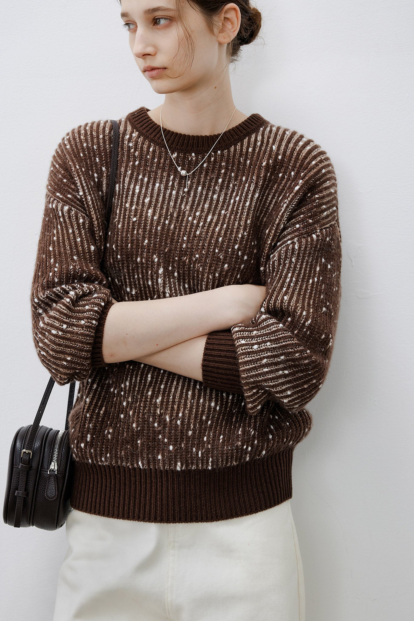 [tageechita] Random dot jacquard crew neck knit