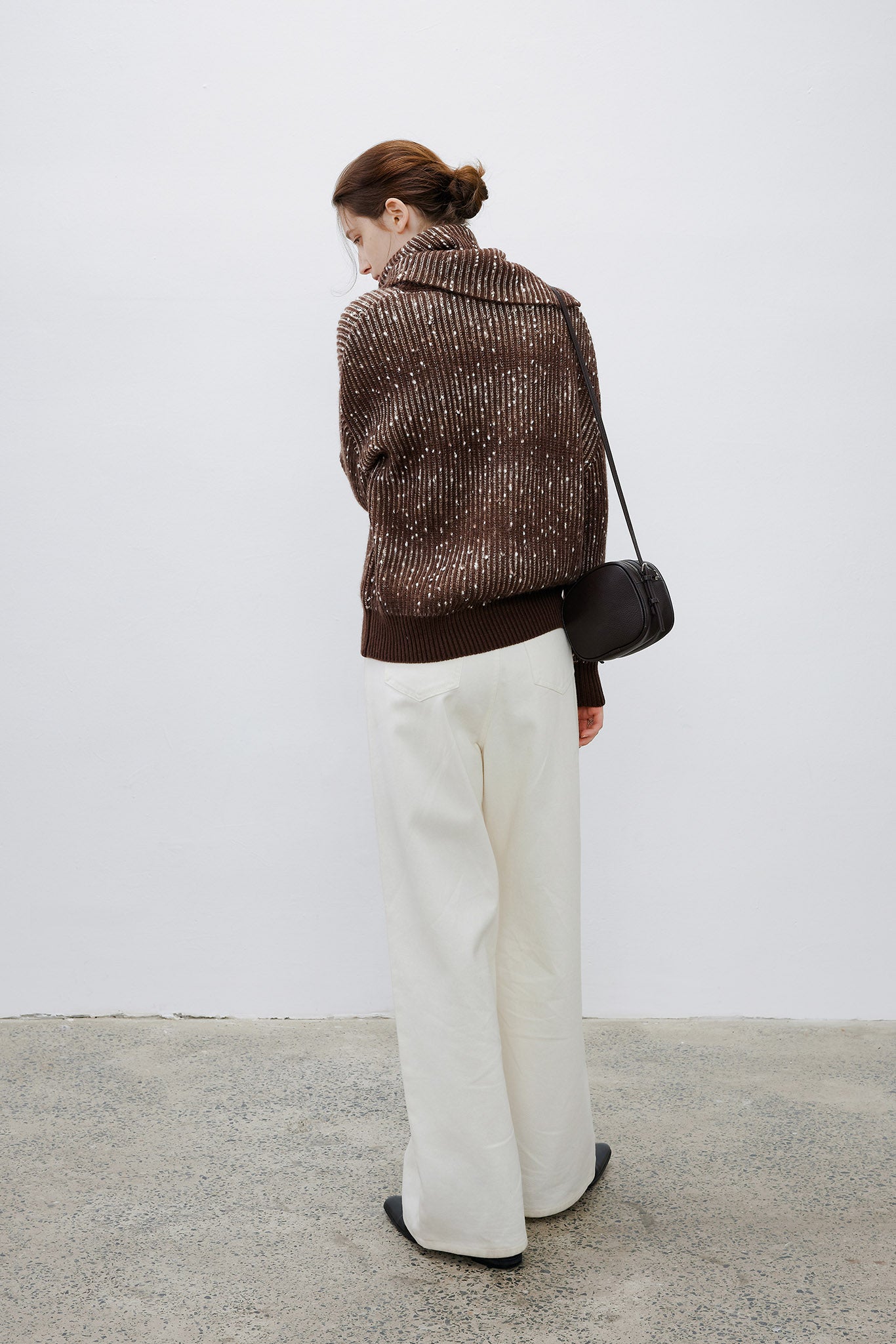 [tageechita] Random dot jacquard crew neck knit