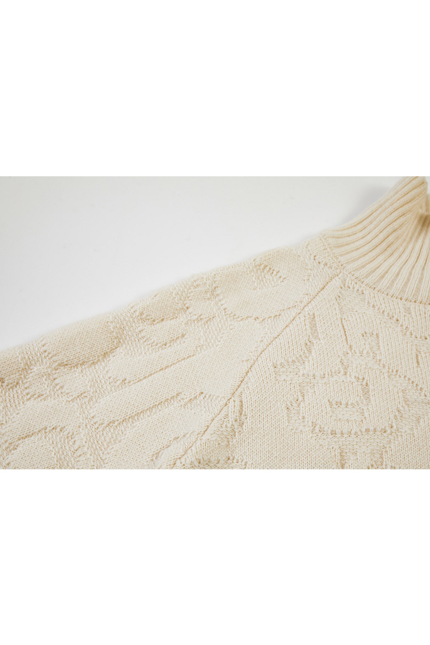 [tageechita] High neck jacquard design knit