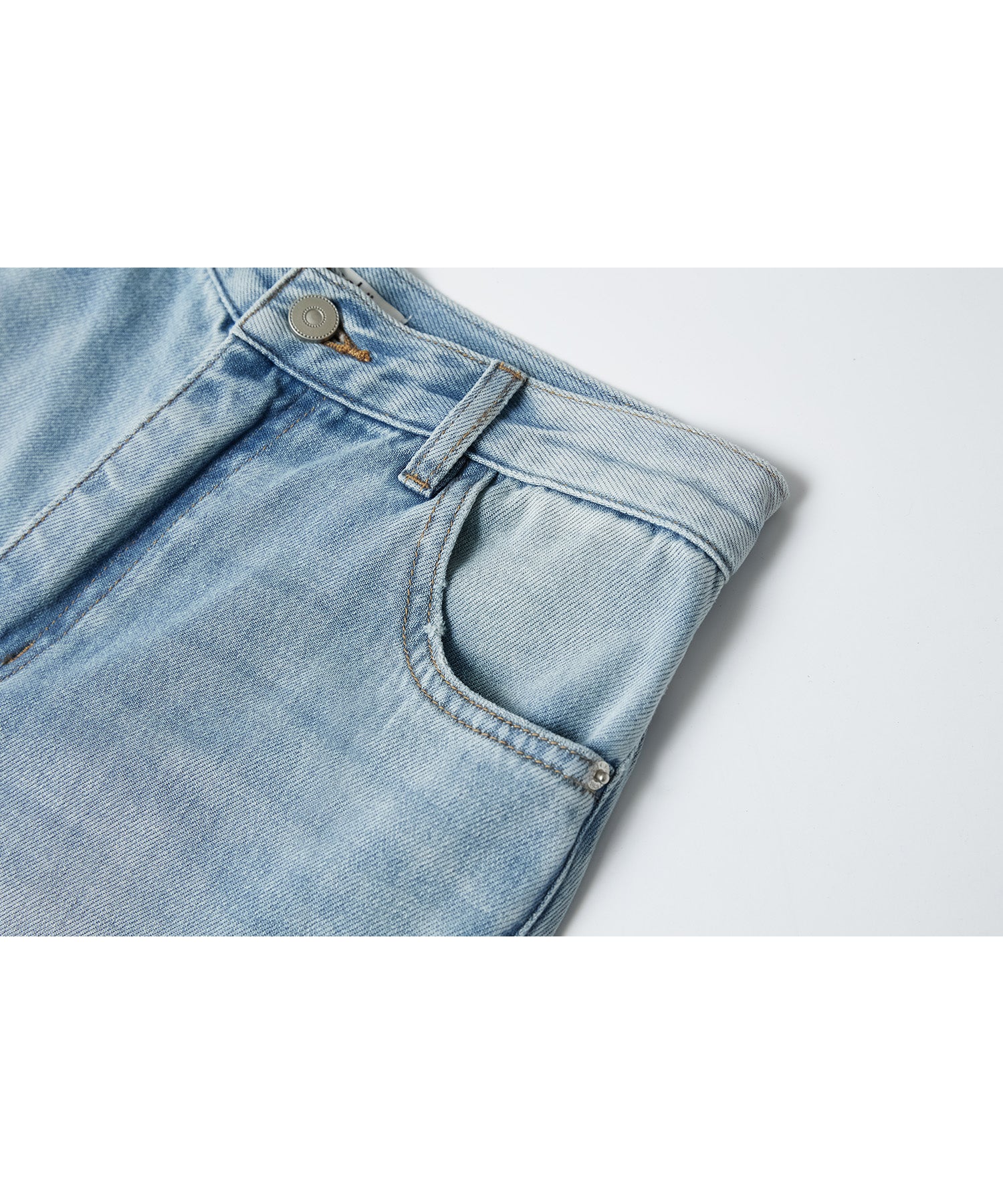 Light Wash Curved Wide-Leg Jeans with High Waist