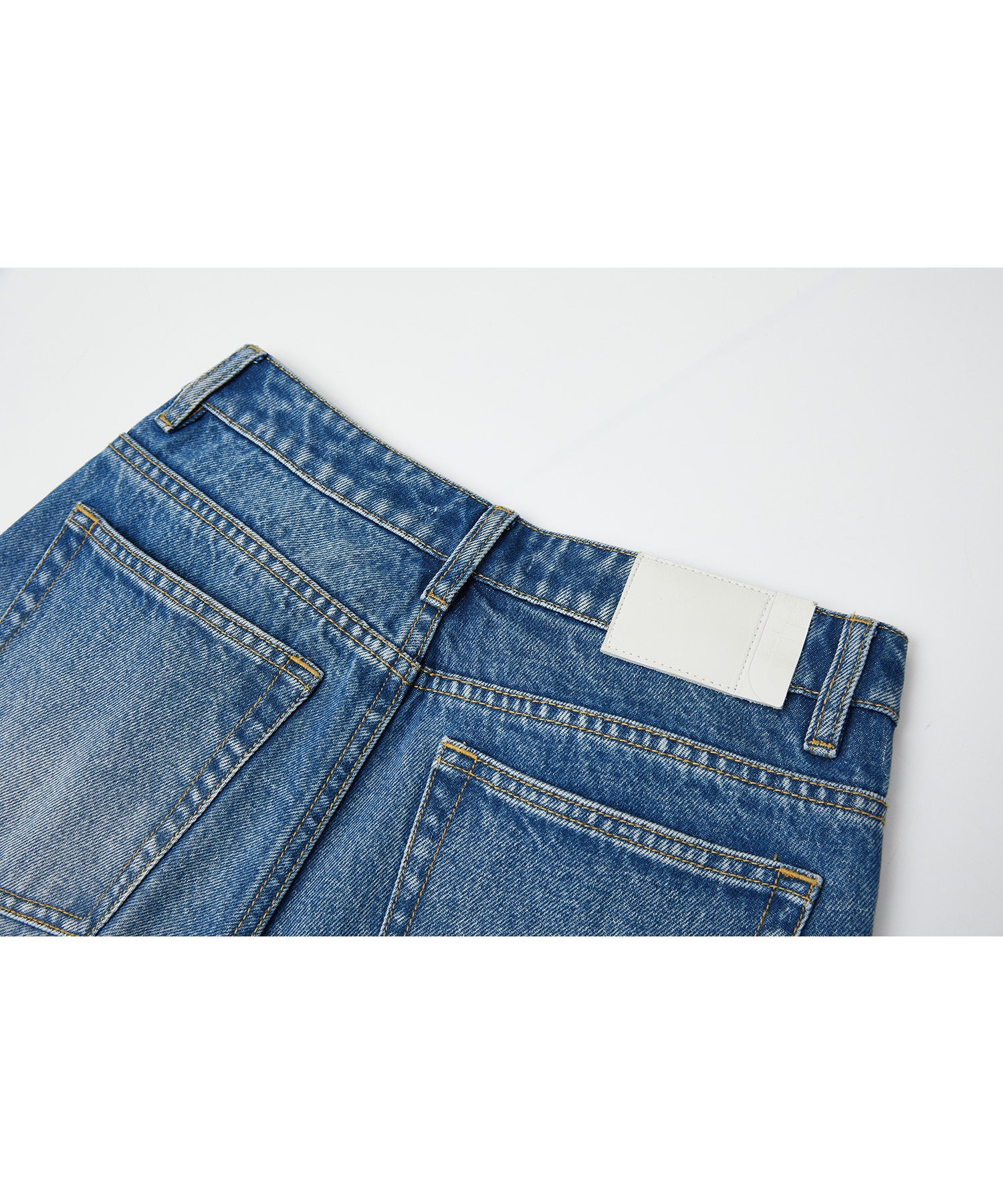 Water Ripple Wash Straight Jeans