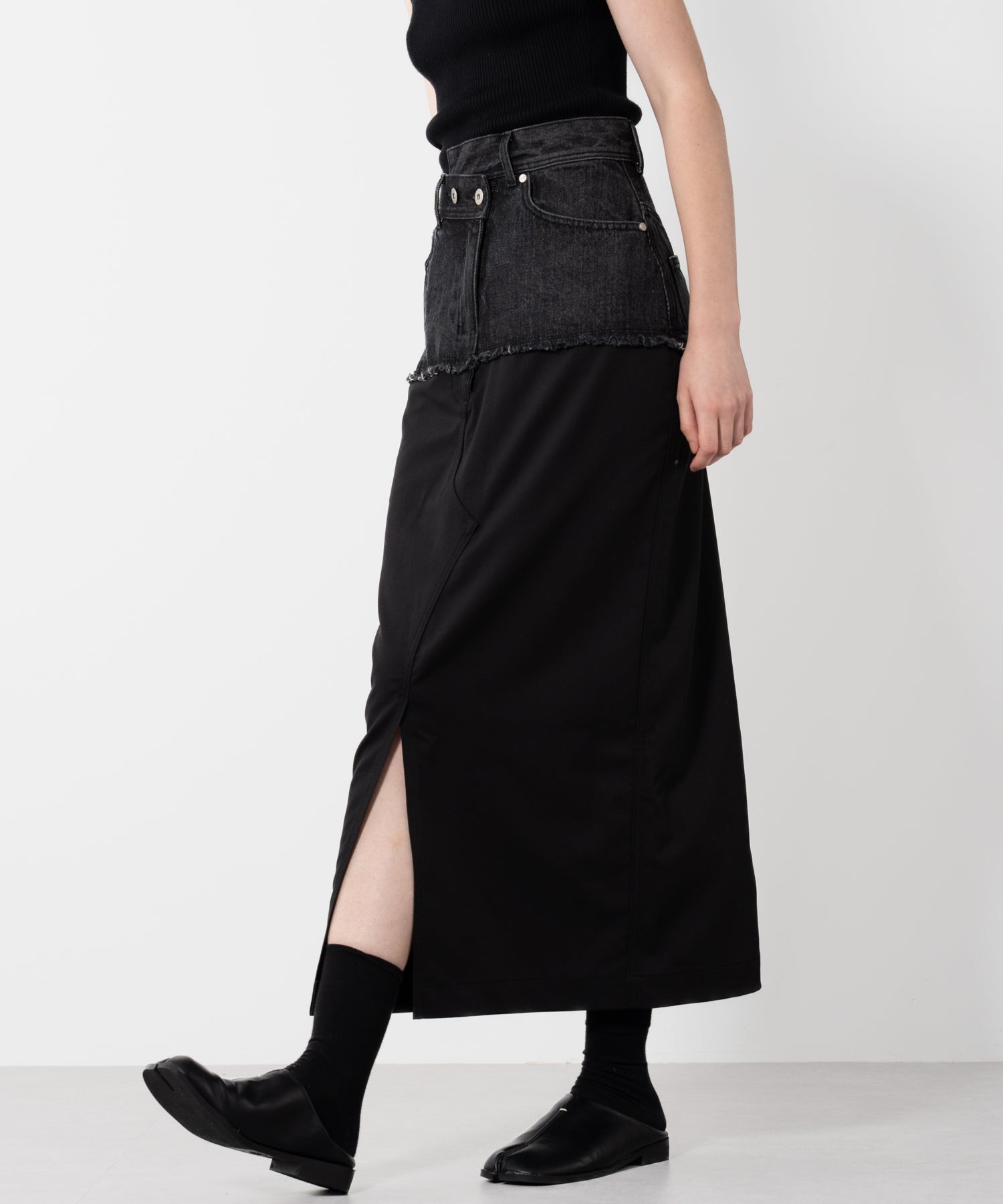 Denim Docking Fitted Skirt