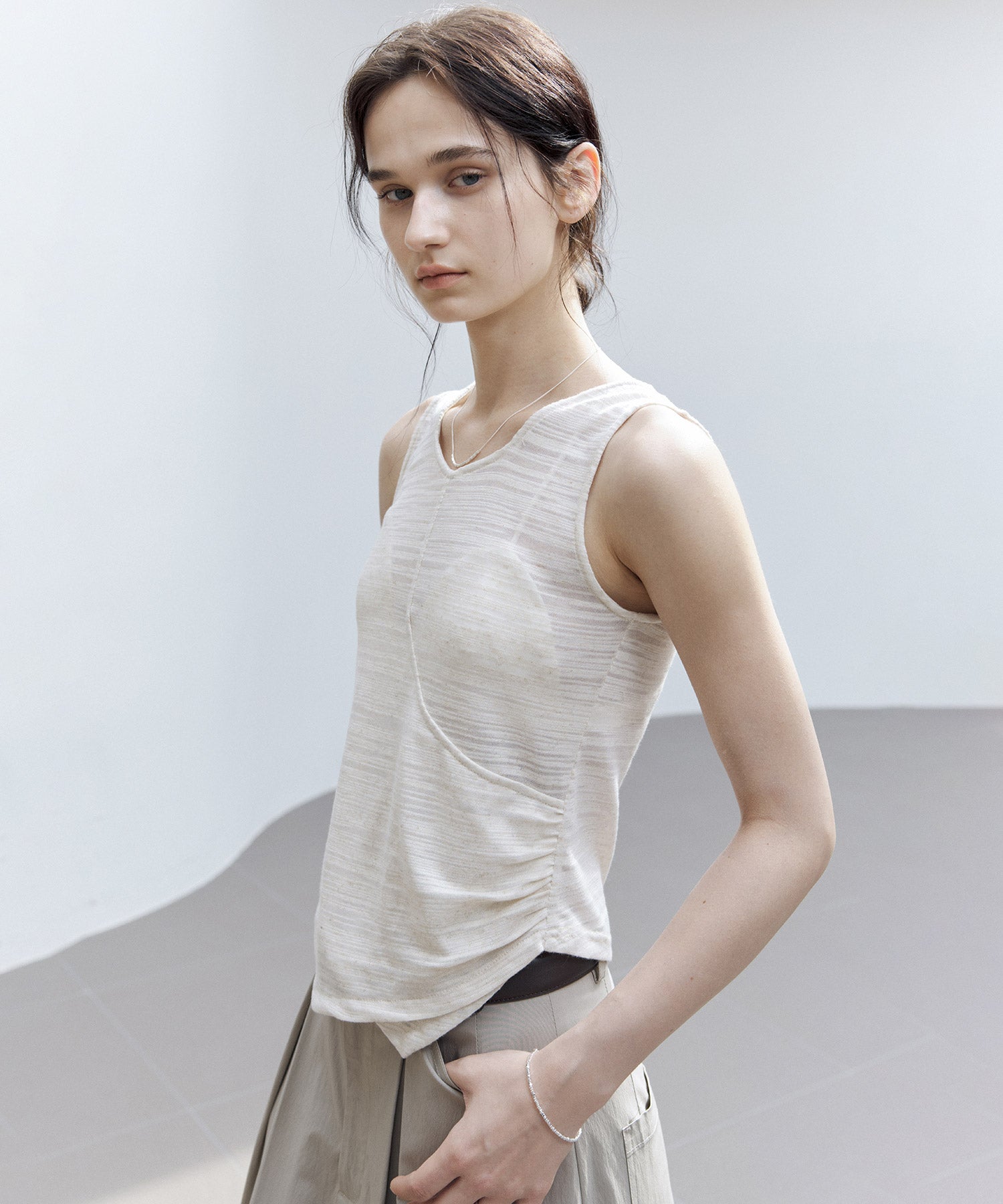 Asymmetric Hem Ruched Tank Top – Slim Fit &amp; Deconstructed Design